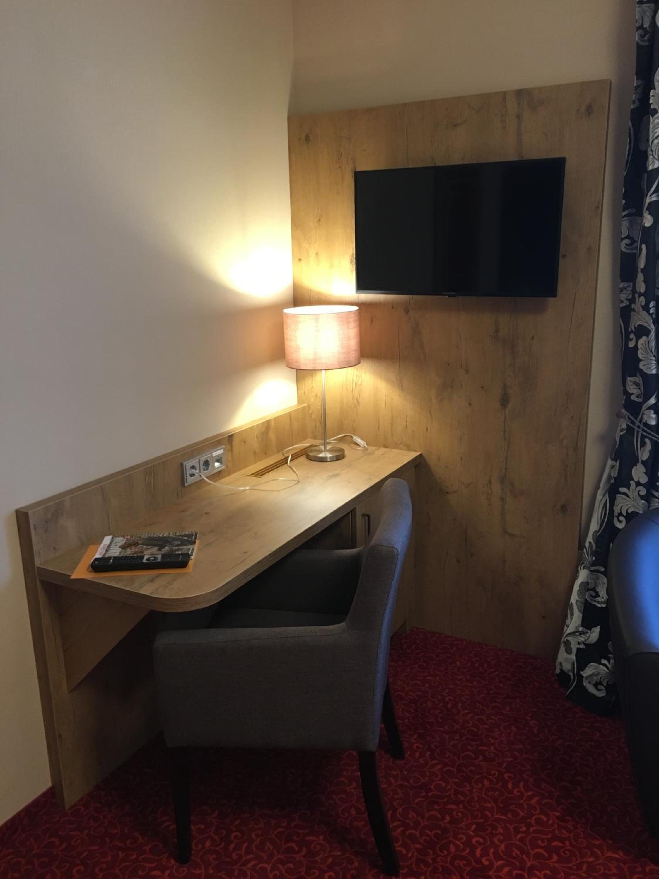 Large Double Room - Photo 26