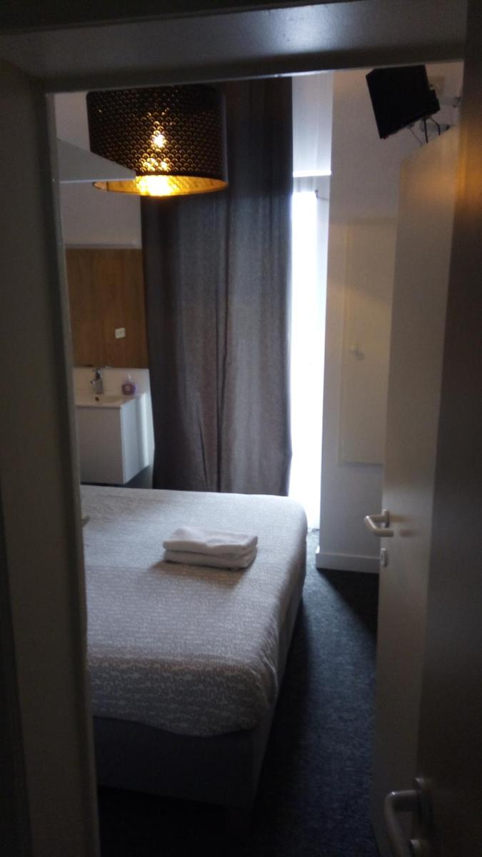 Double Room with Private Bathroom photo 2
