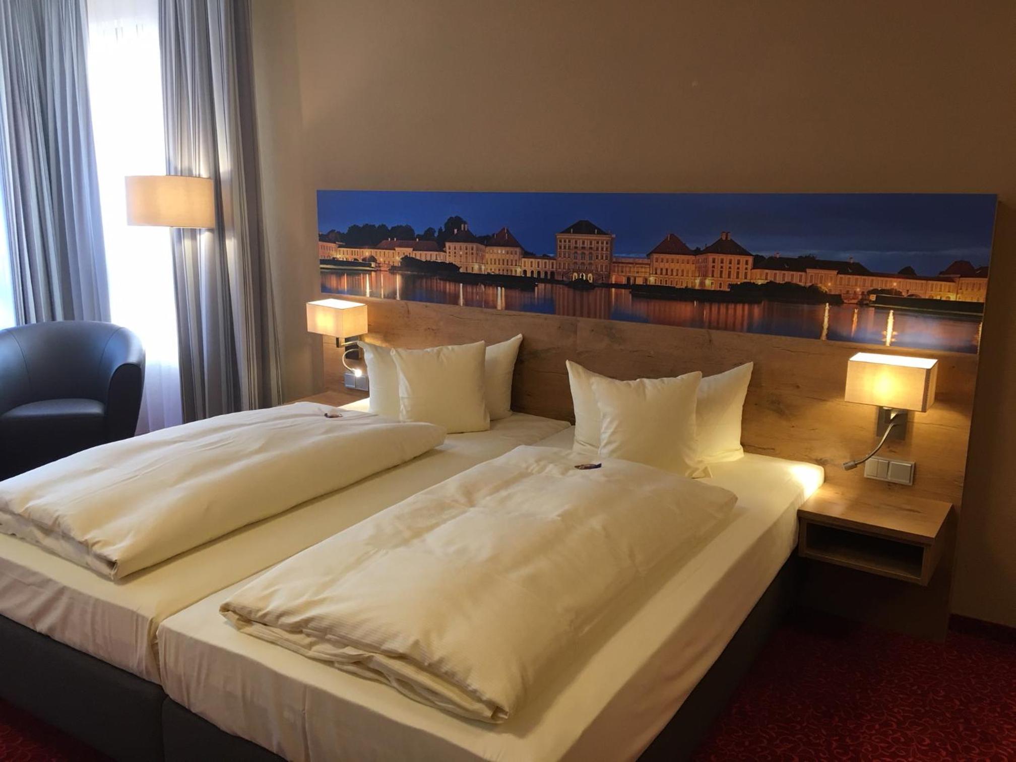 Large Double Room - Photo 1