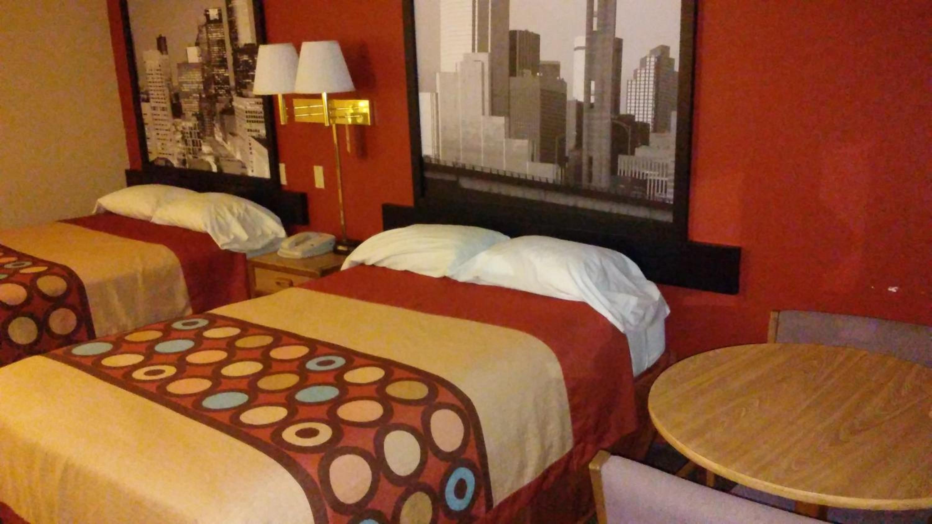 Double Room with Two Double Beds - Smoking - Photo 5