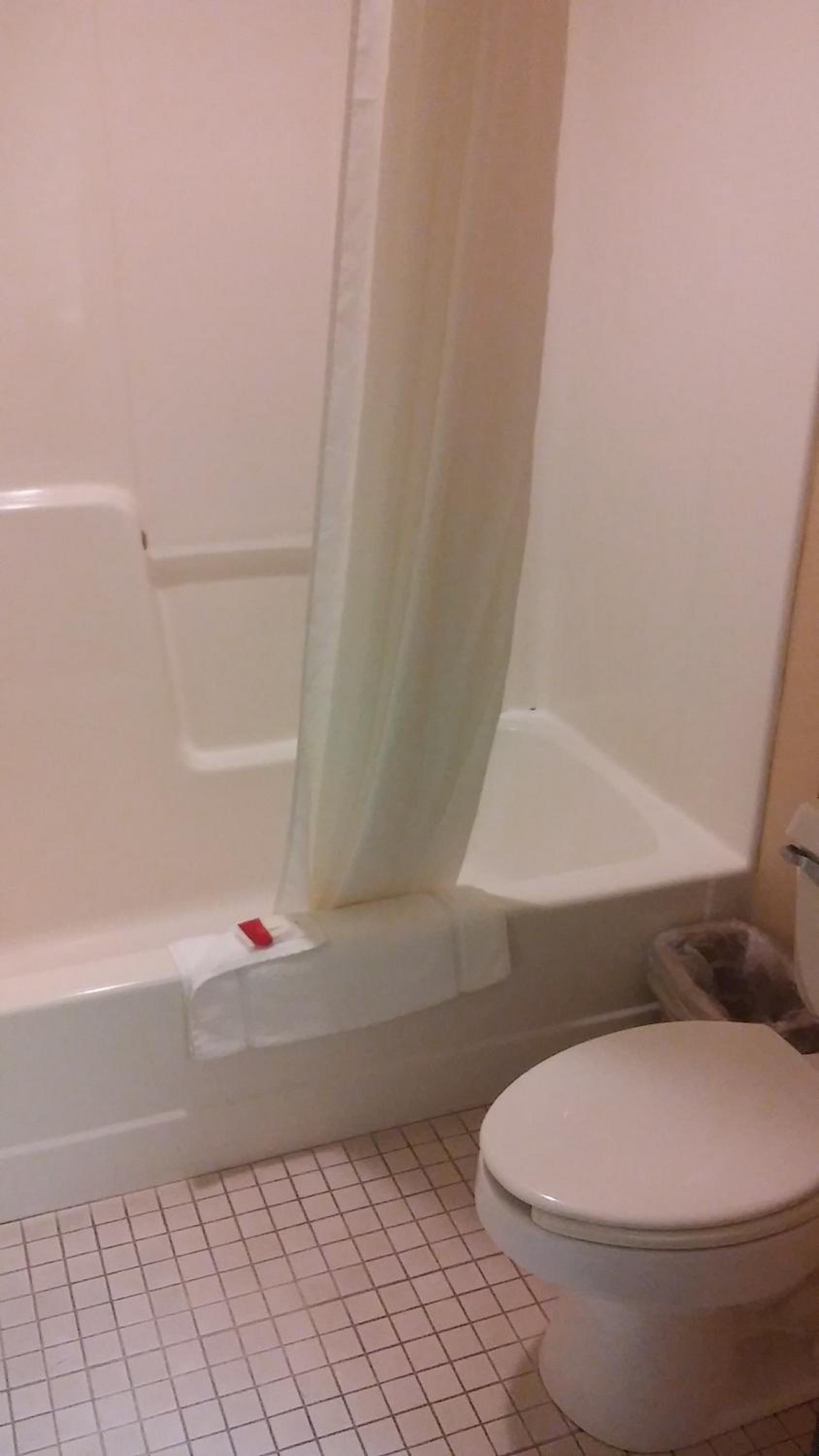 Double Room with Two Double Beds - Smoking - Photo 9