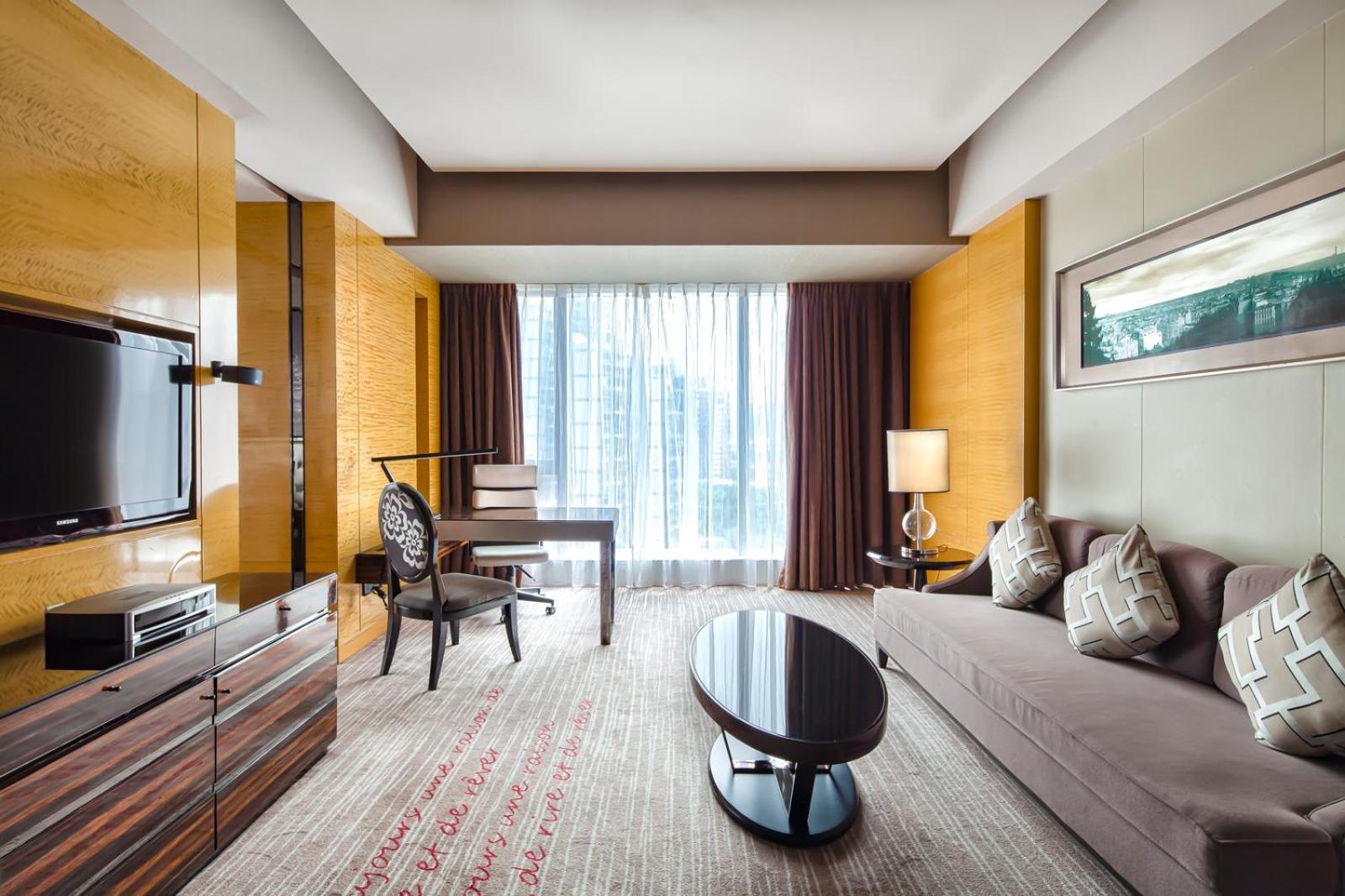 Junior King Suite - Photo 3
