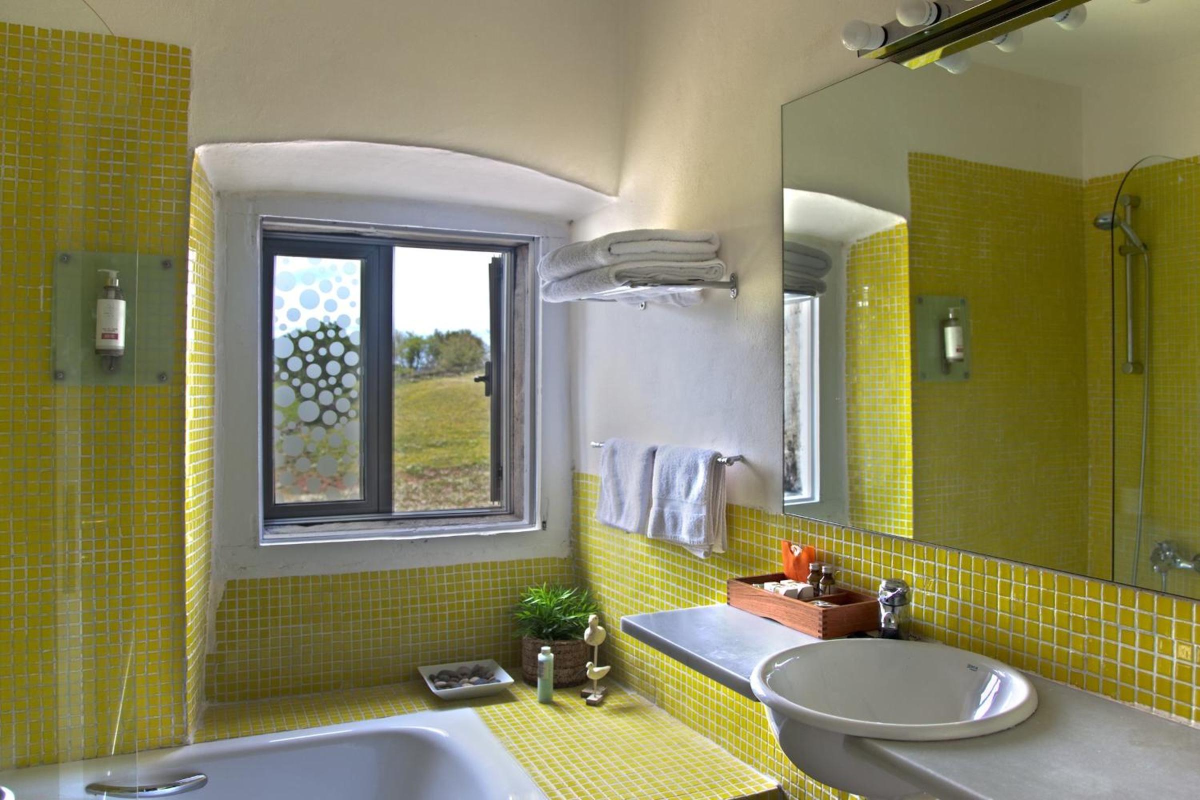 Double or Twin Room - Photo 3