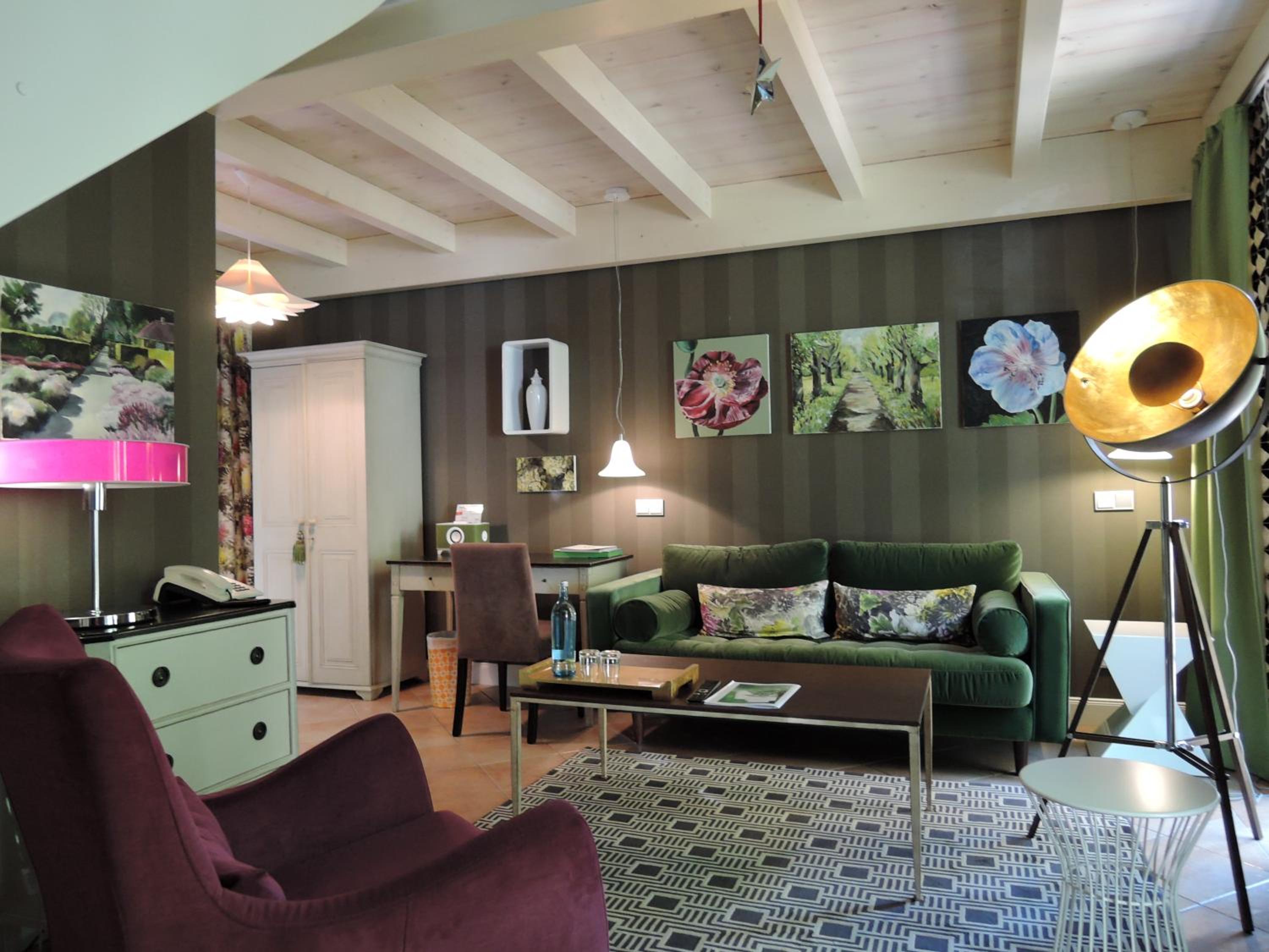 Duplex Suite - Photo 1