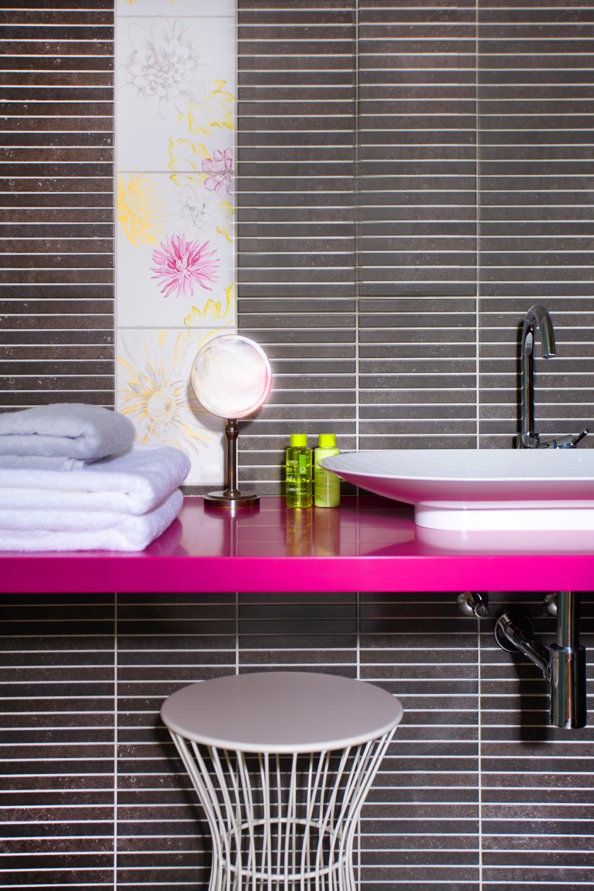 Duplex Suite - Photo 16