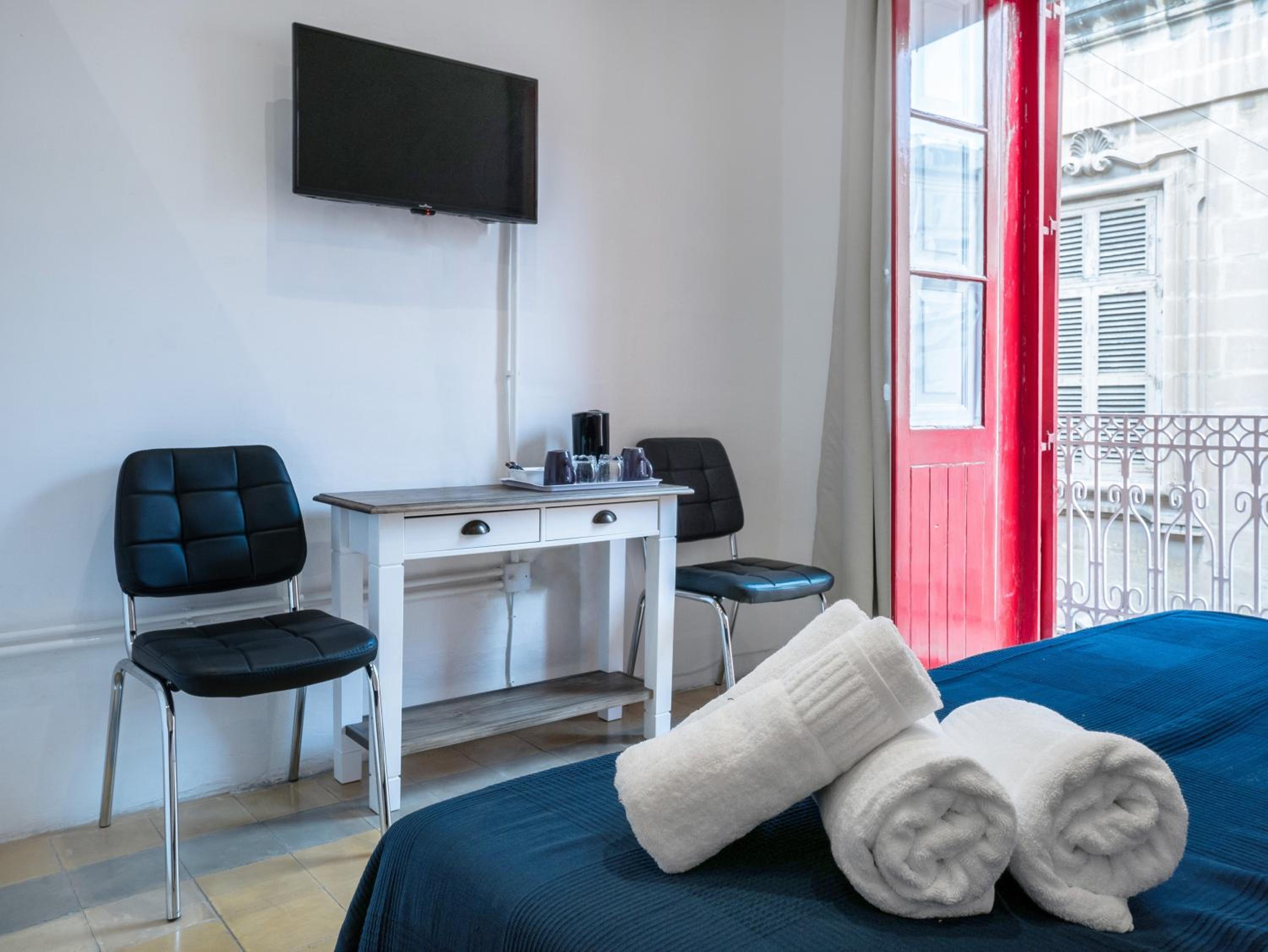 Suite with Balcony photo 1