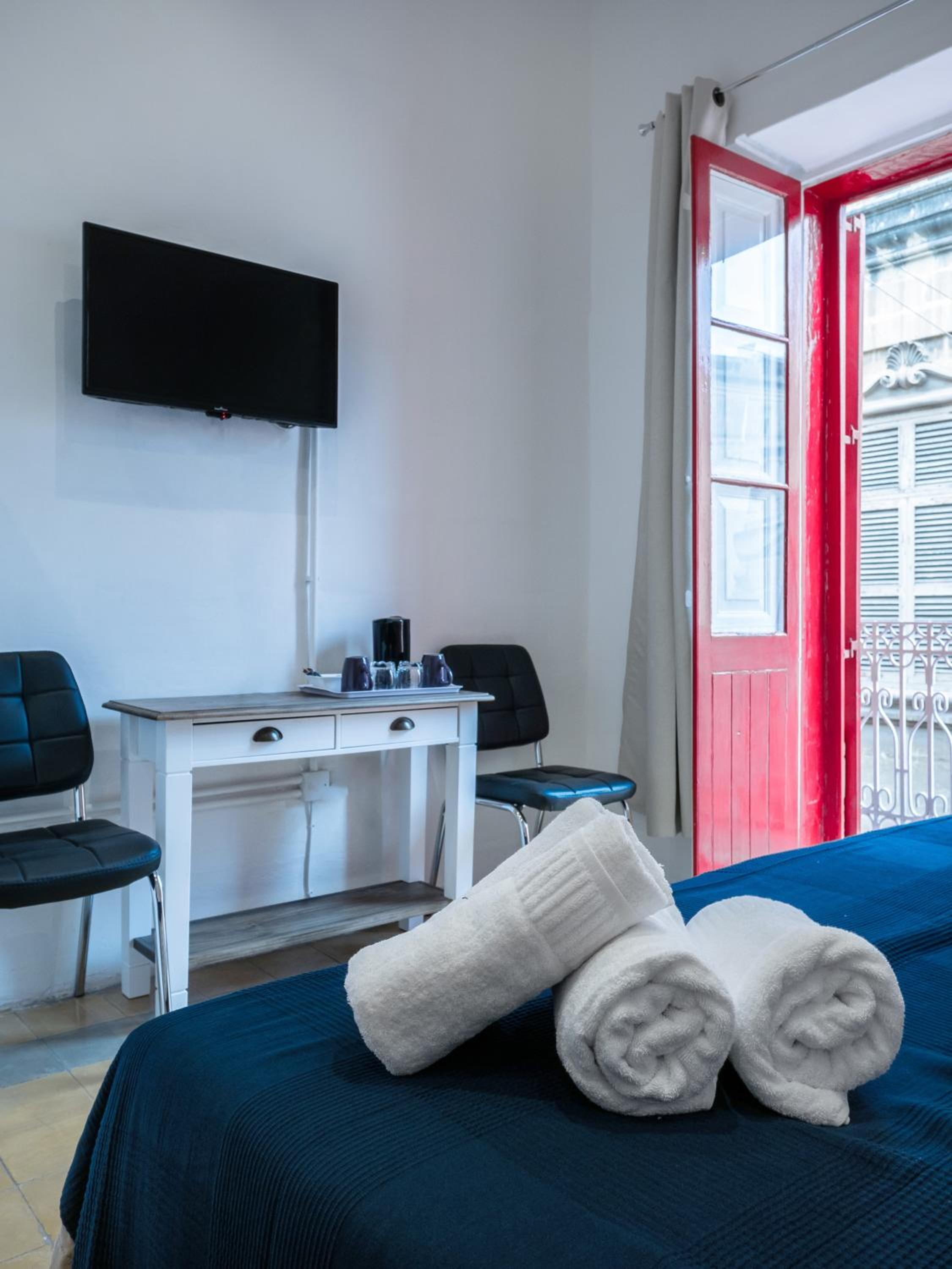 Suite with Balcony photo 2