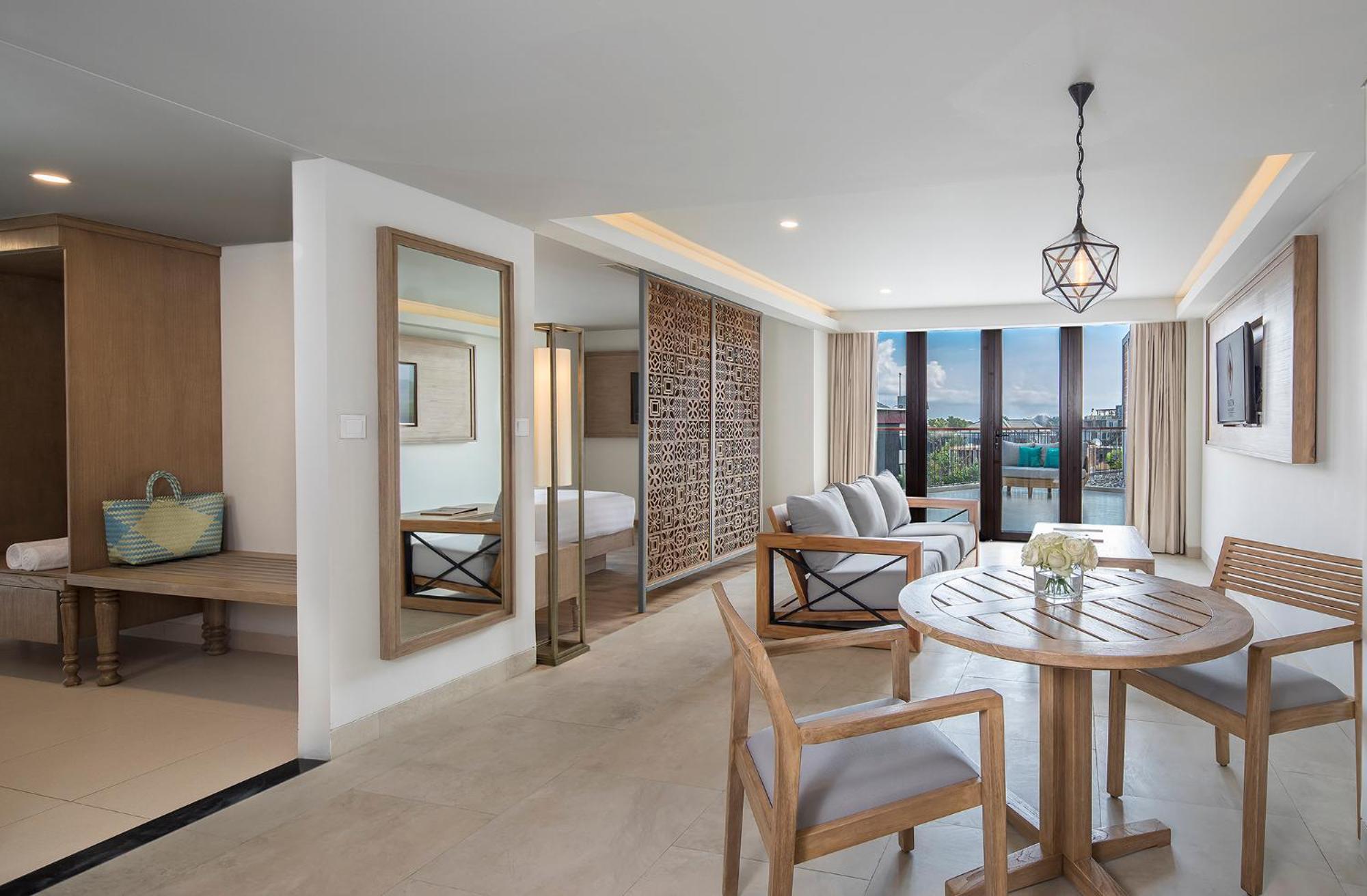 One Bedroom Balcony Suite with 20% F&B Disc (exclude alcohol)
