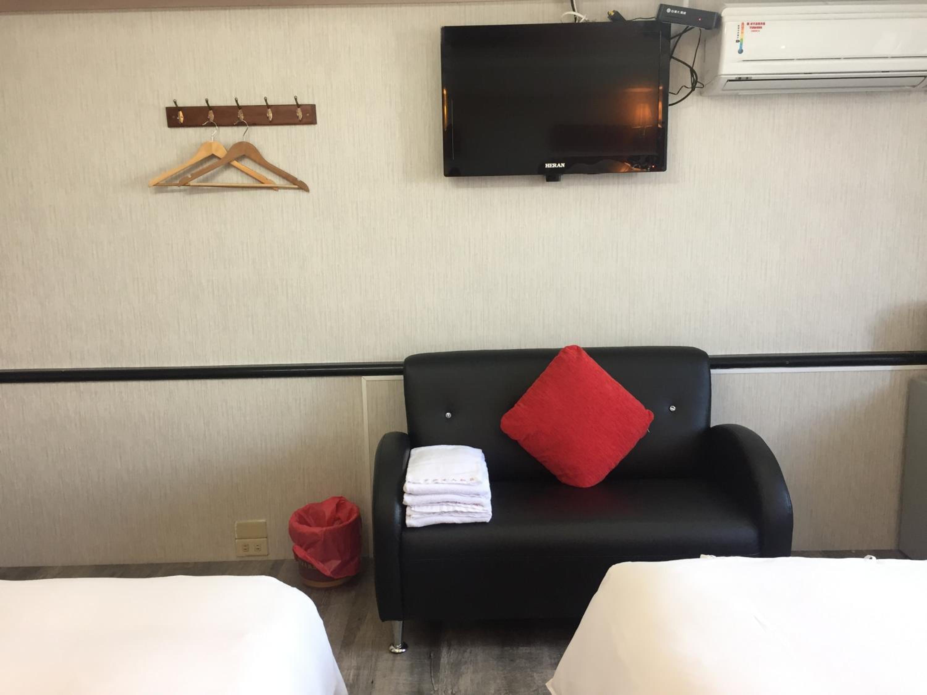 Standard Twin Room photo 3
