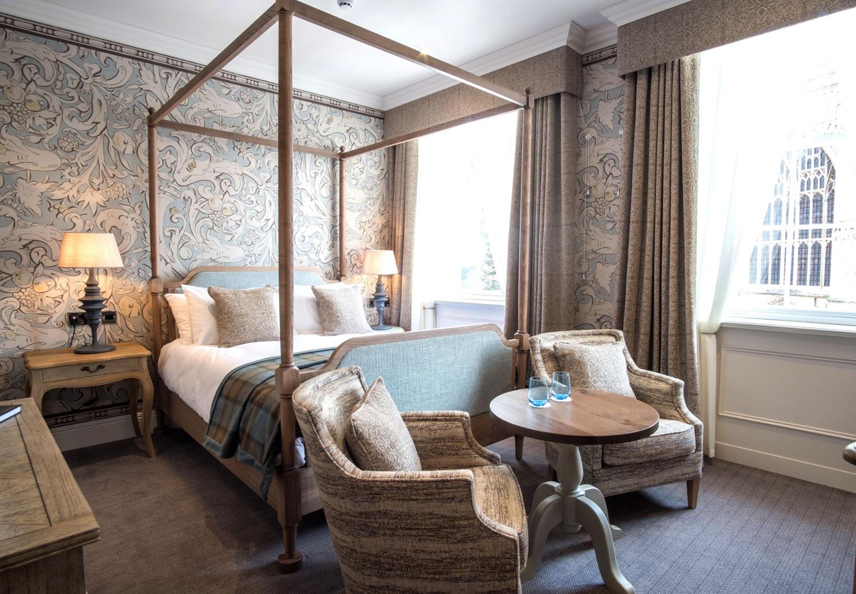 Four Poster Room