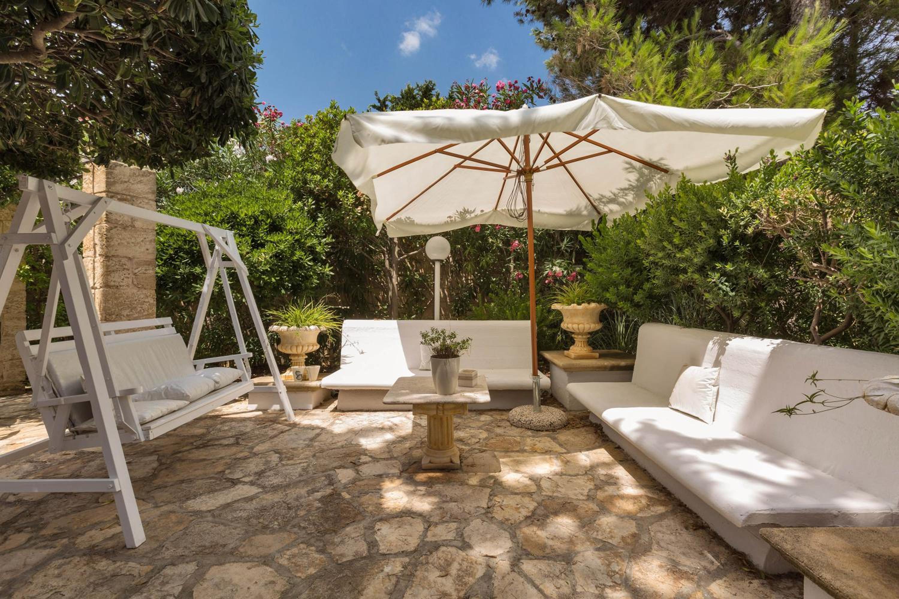 Villa photo 2