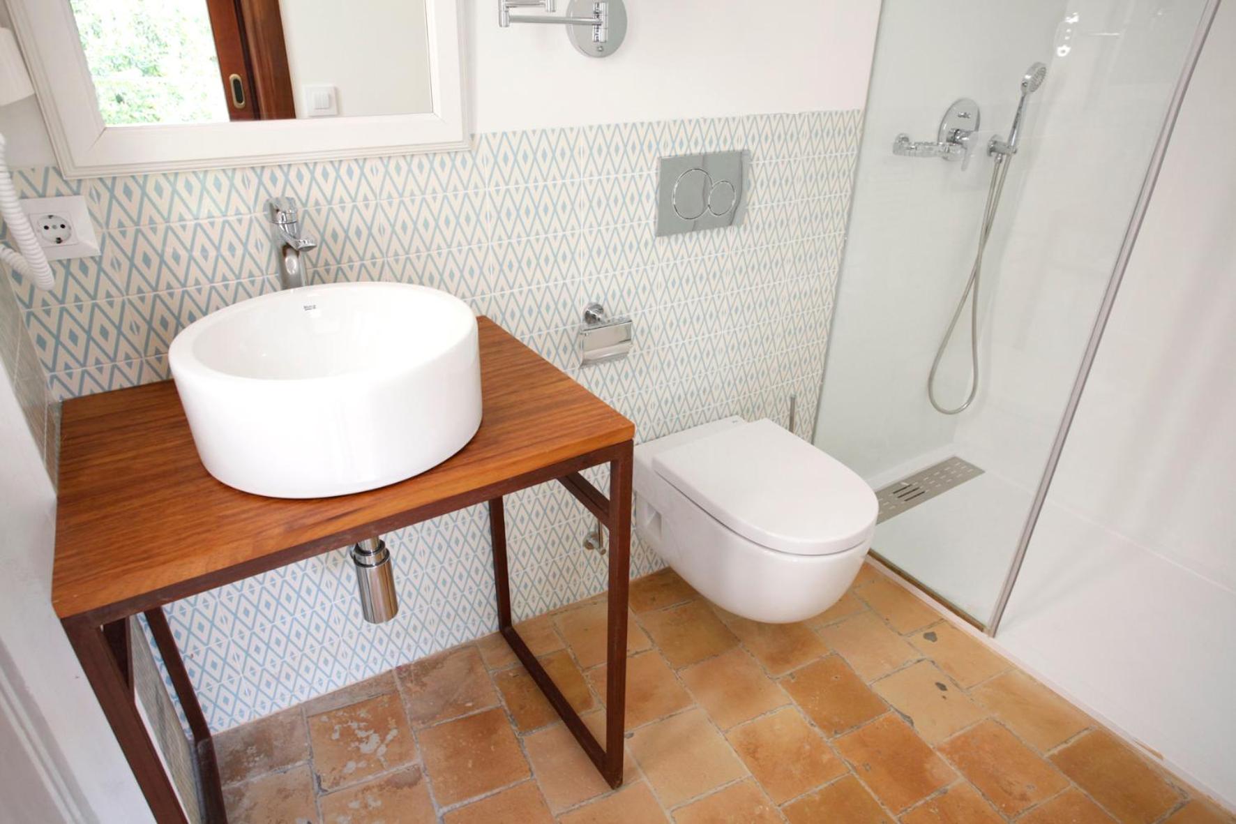 Deluxe Double Room - Photo 10