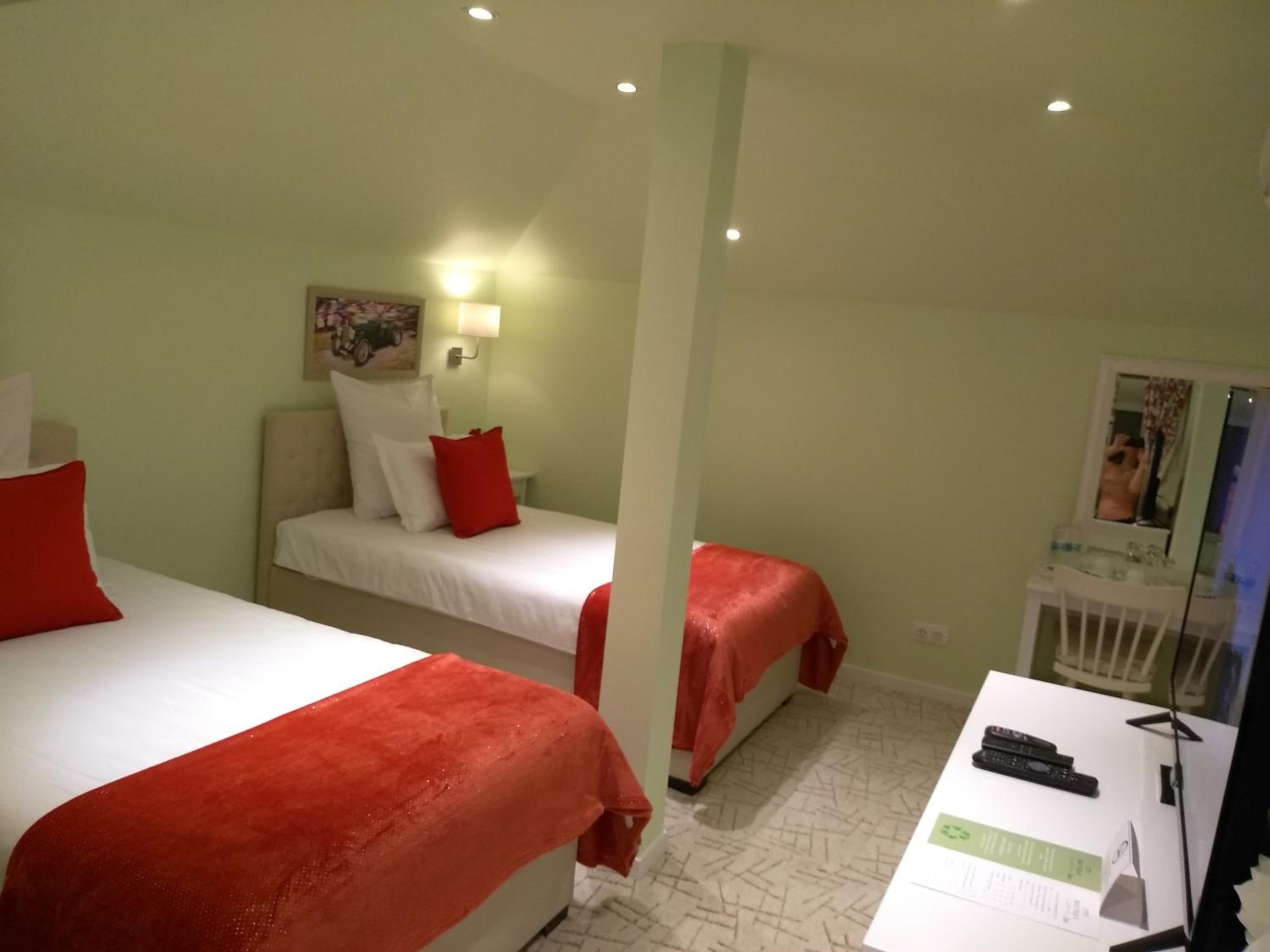 Standard Double Room photo 3