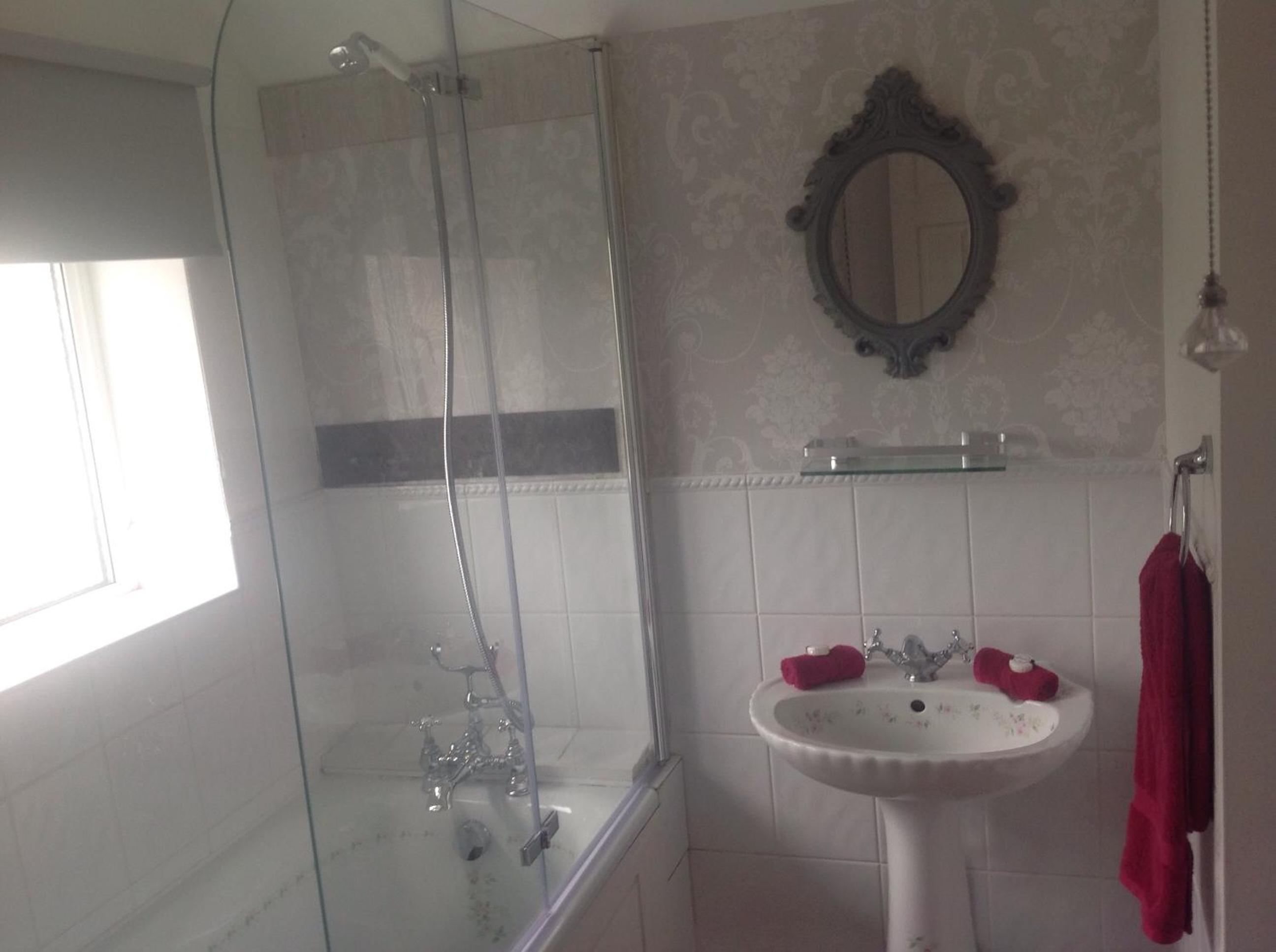 Deluxe King Room - Photo 3