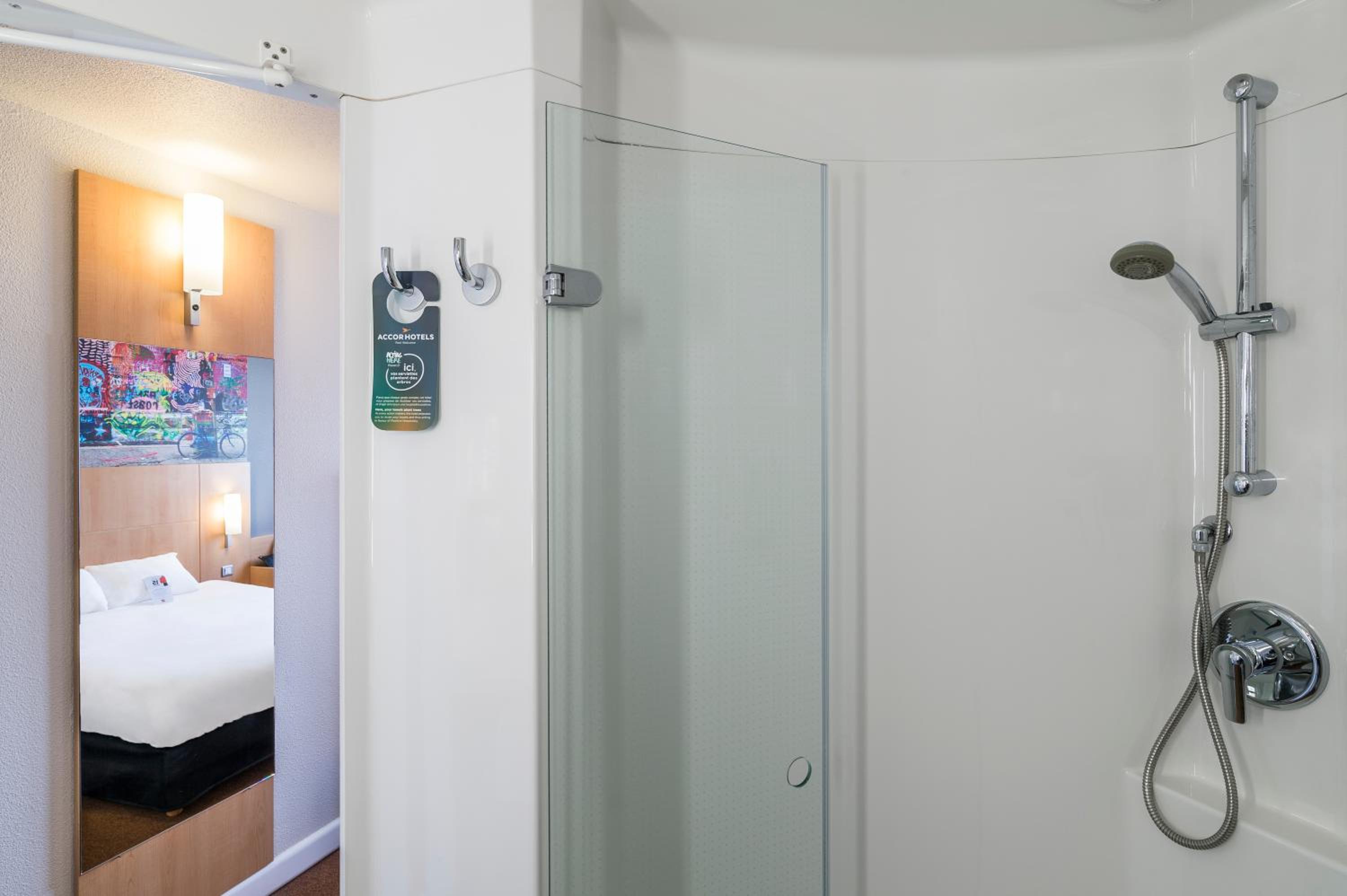 Standard One Double Bed - Photo 6