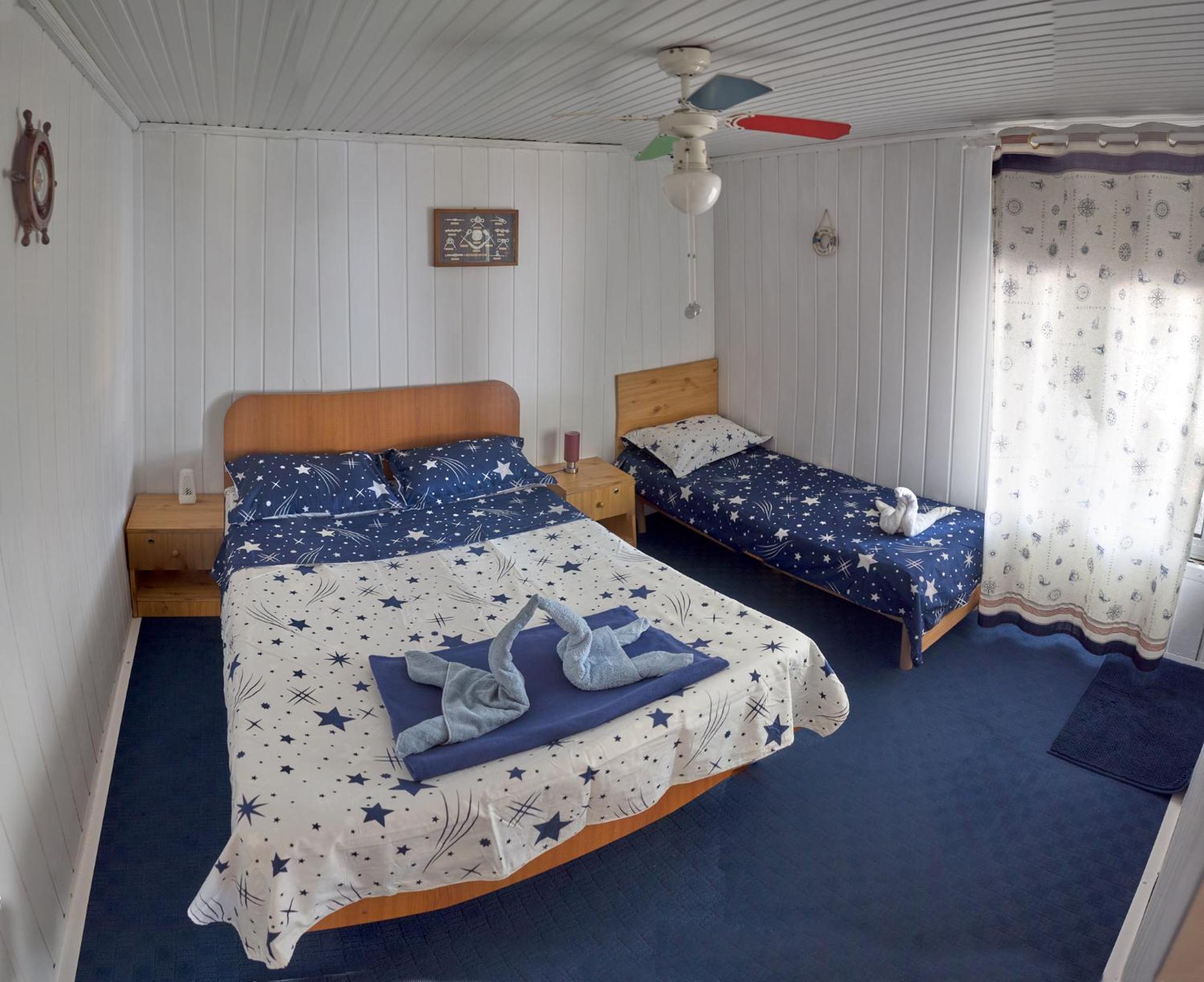 Comfort Triple Room with Shower photo 1
