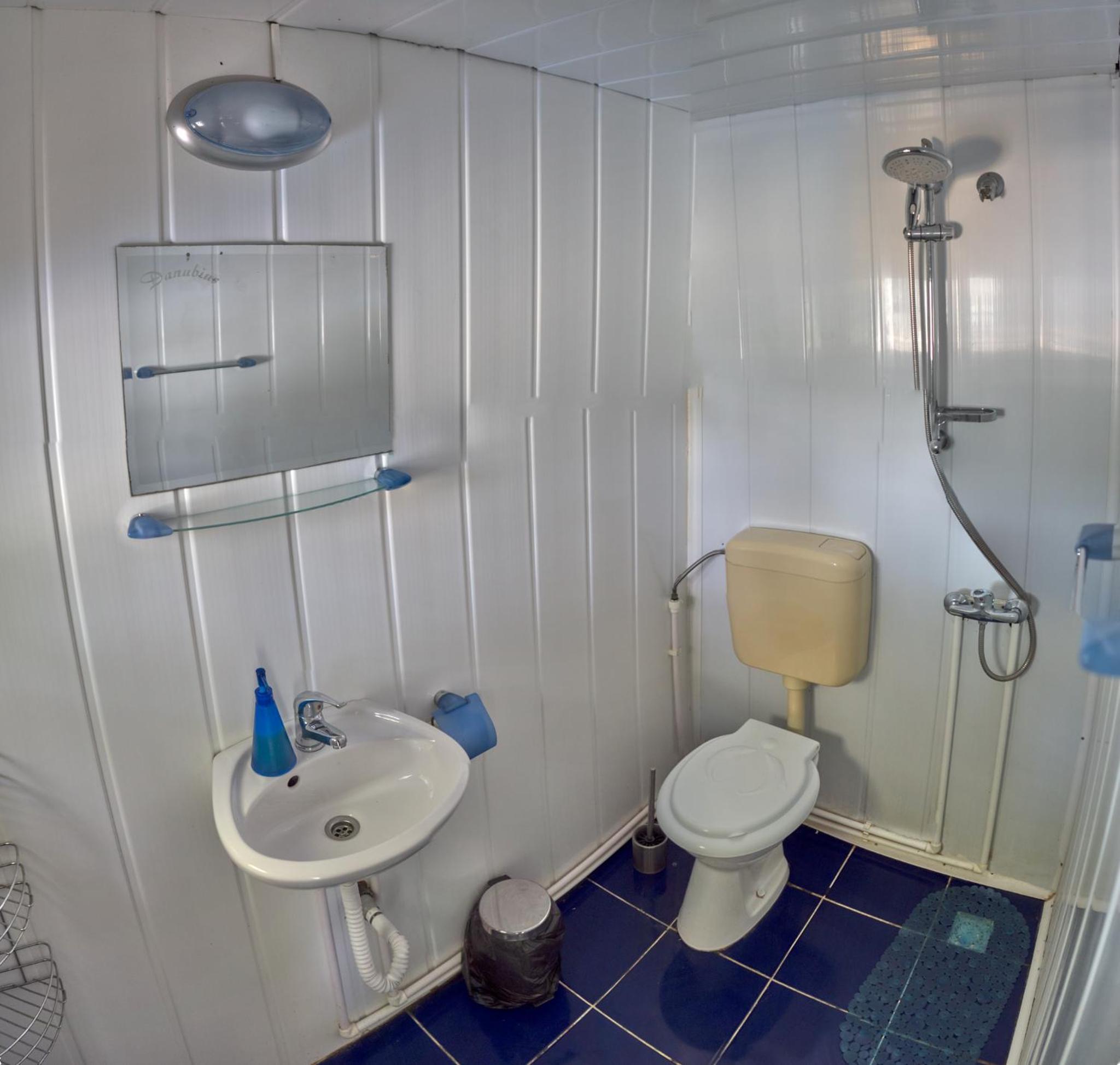 Comfort Triple Room with Shower photo 3