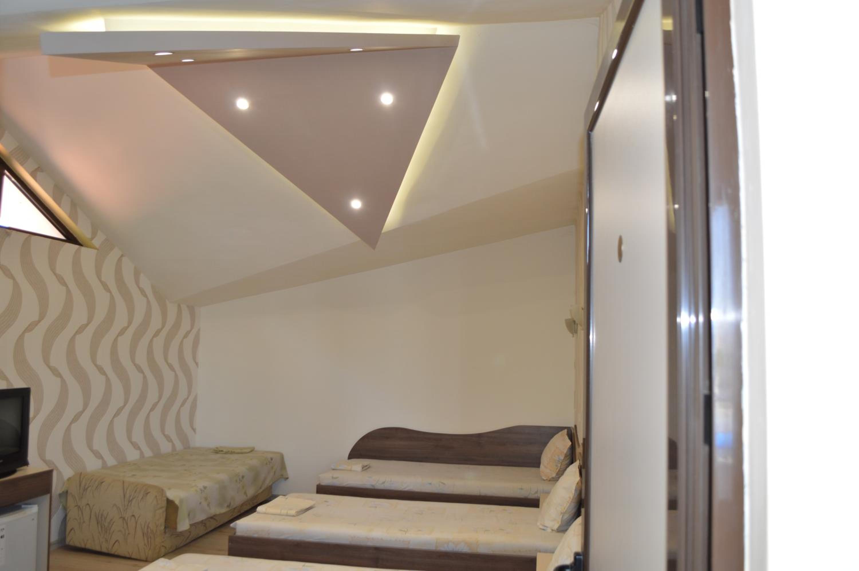 Quadruple Room photo 2