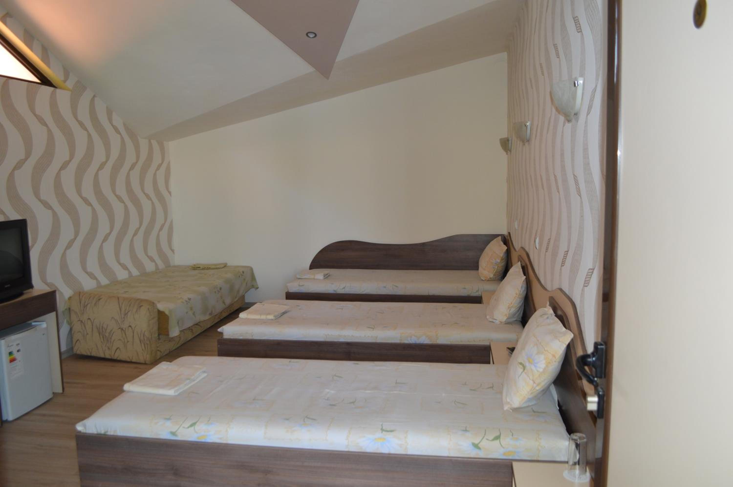 Quadruple Room photo 3