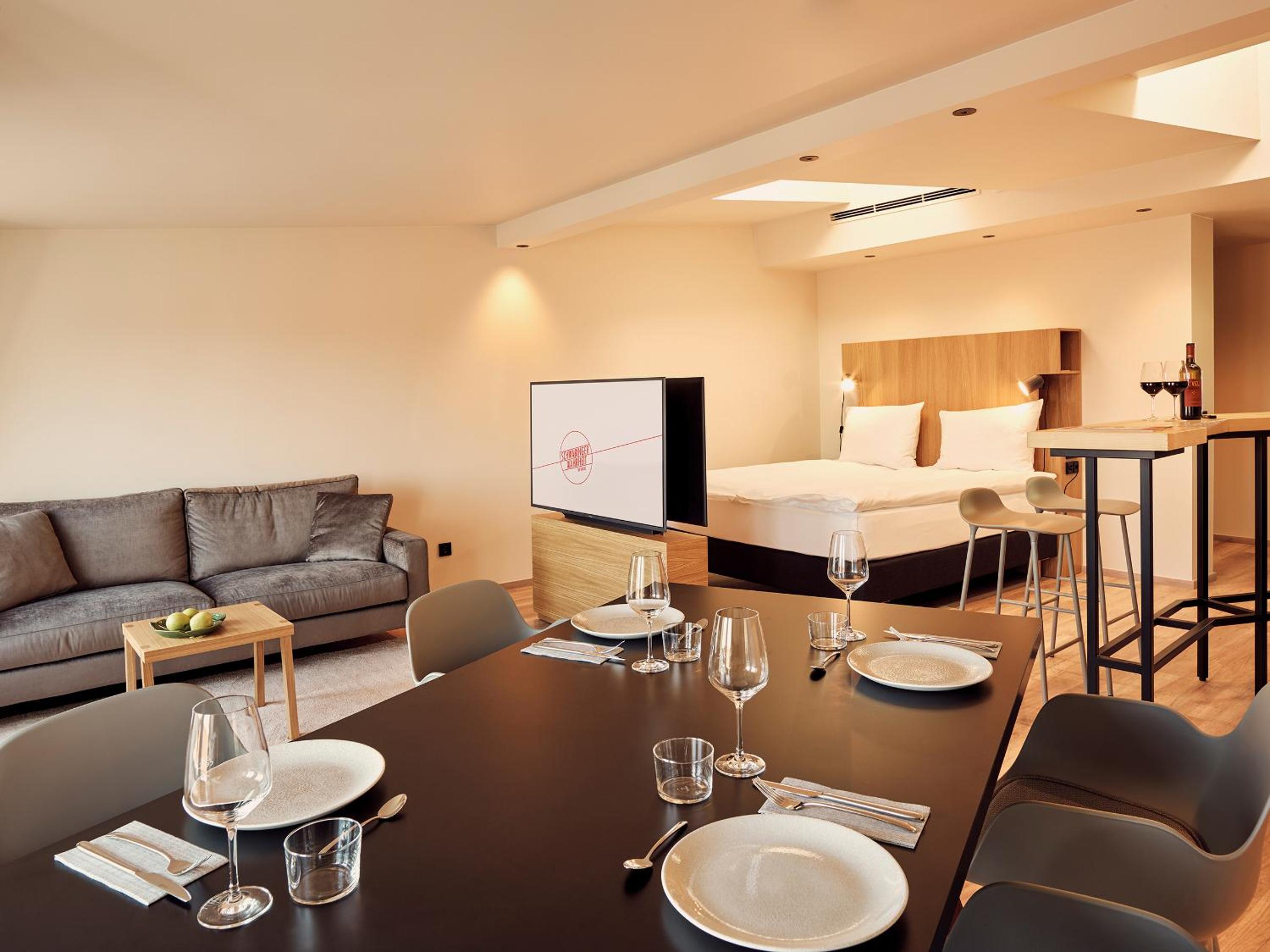 Deluxe Suite