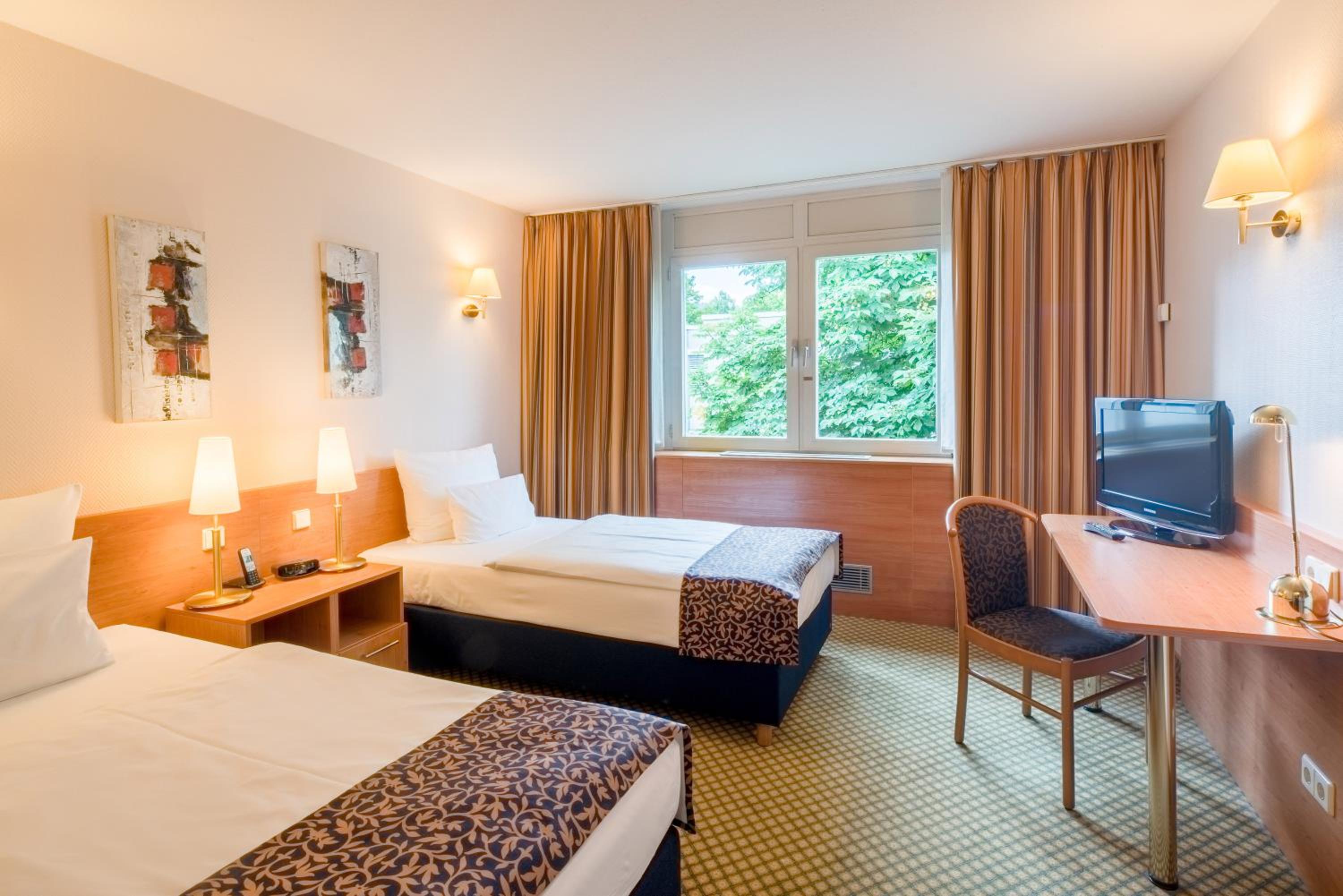 Standard Double Room - Photo 3