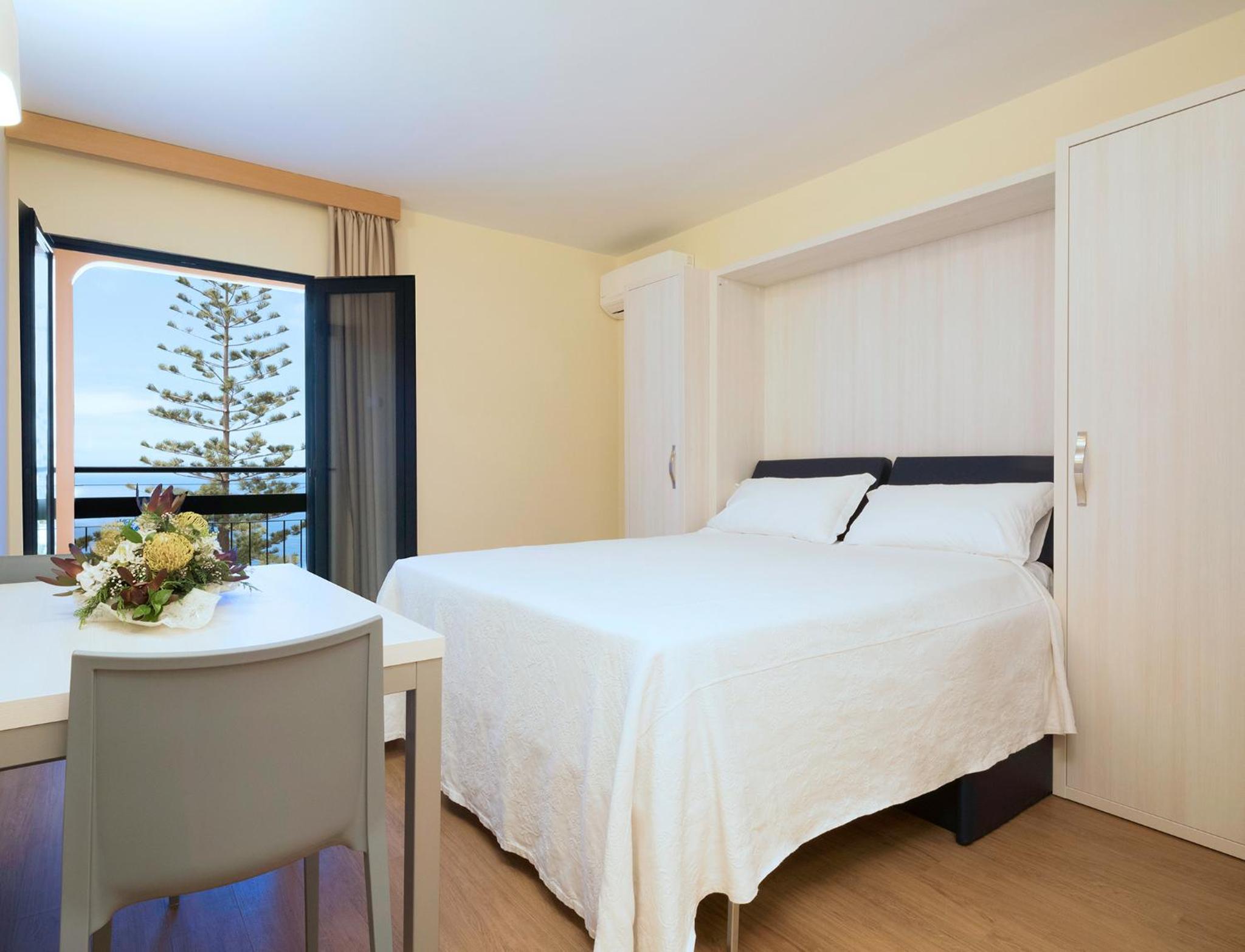 Club Studio with Sea View  - Photo 1