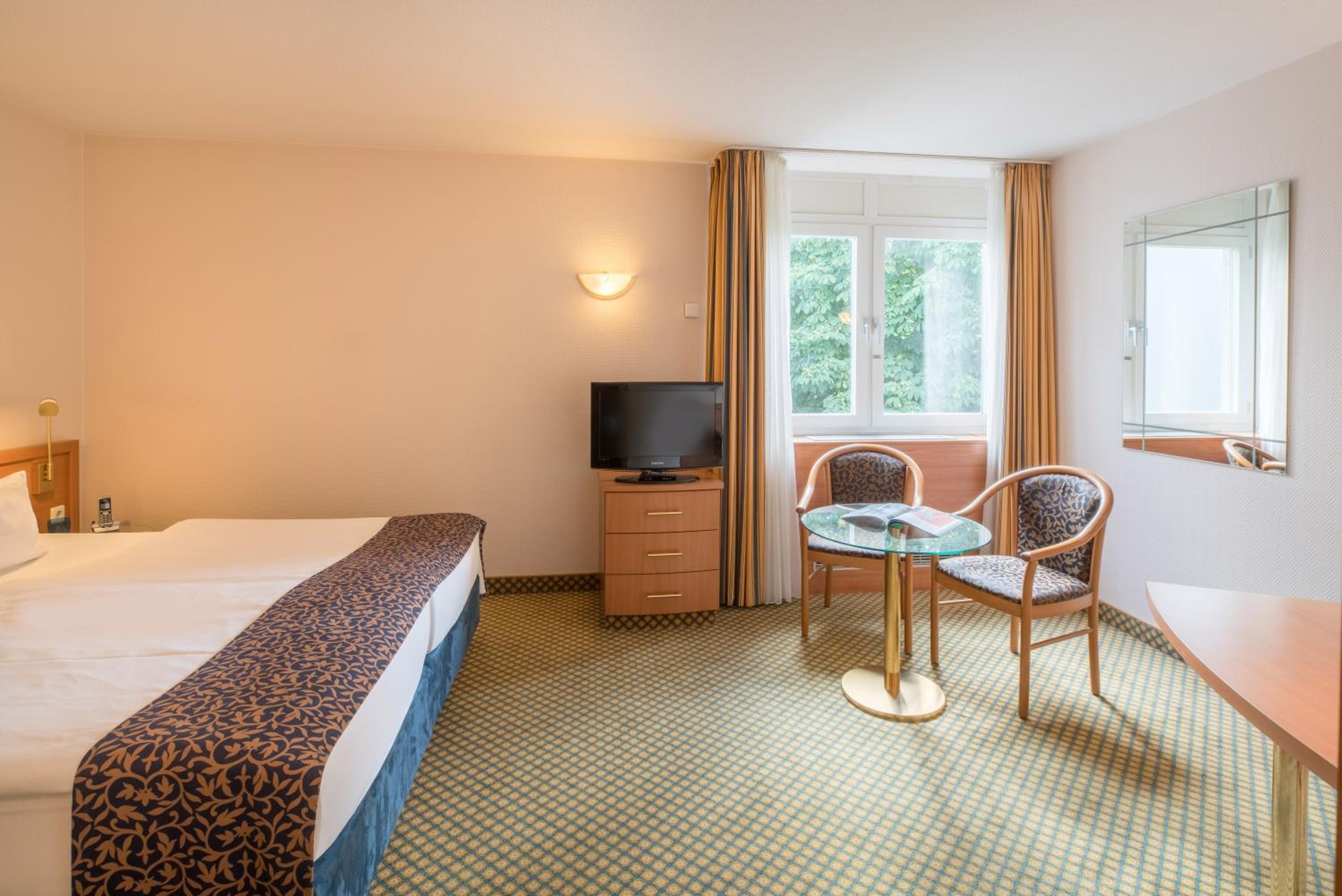 Standard Double Room - Photo 2