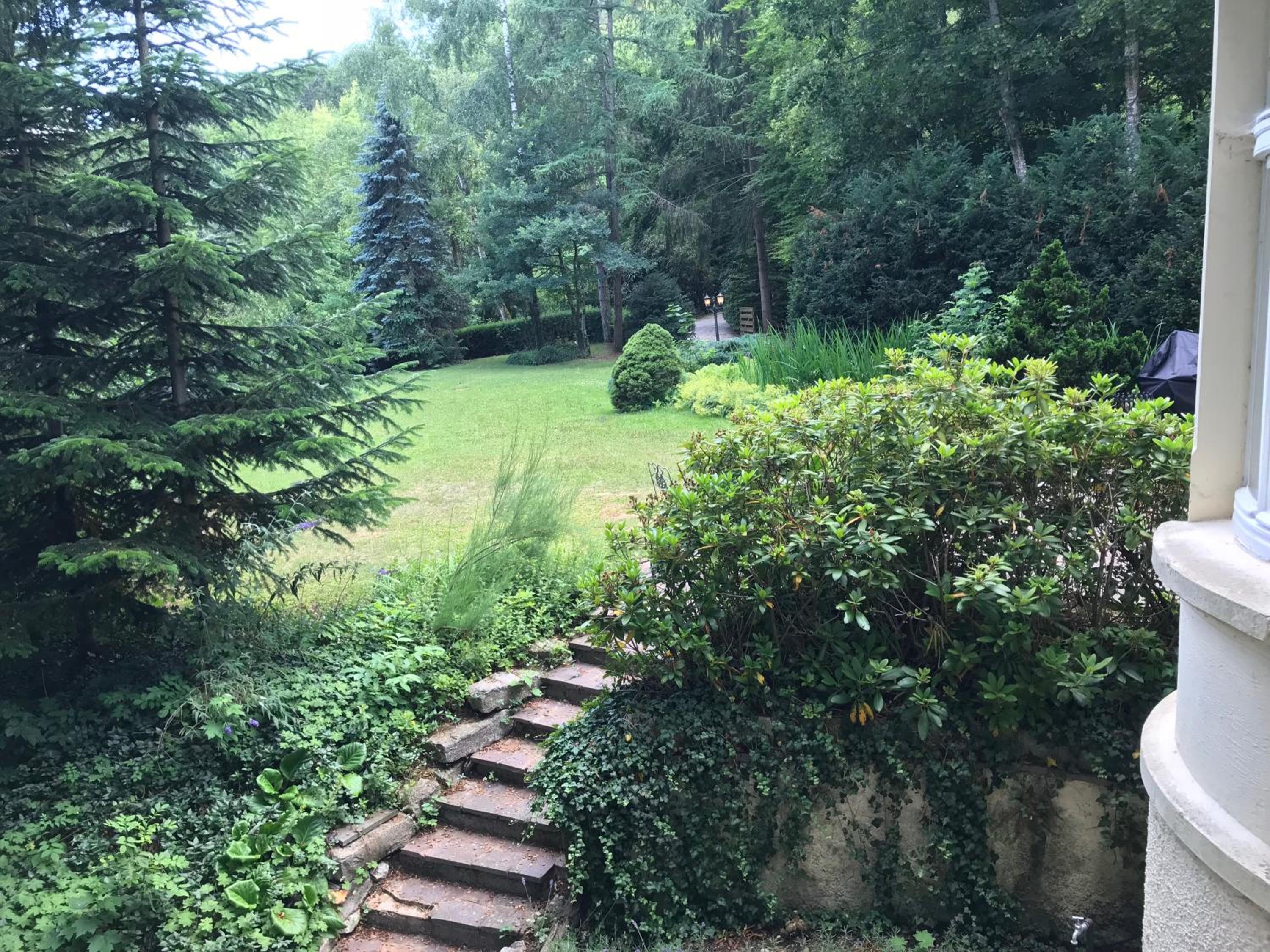 Villa - Photo 2