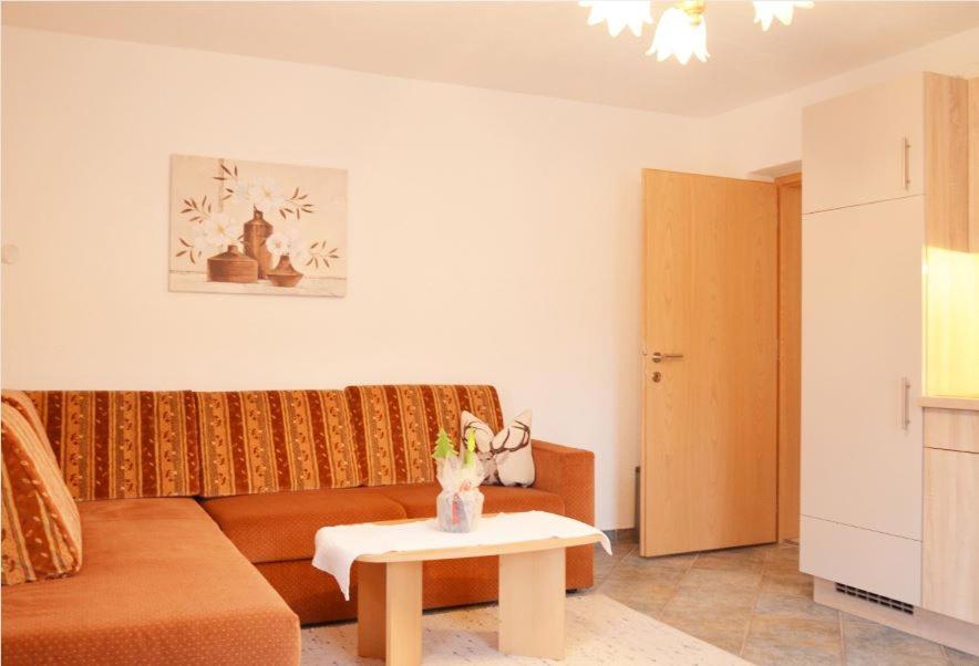 Two-Bedroom Apartment with Mountain View photo 3