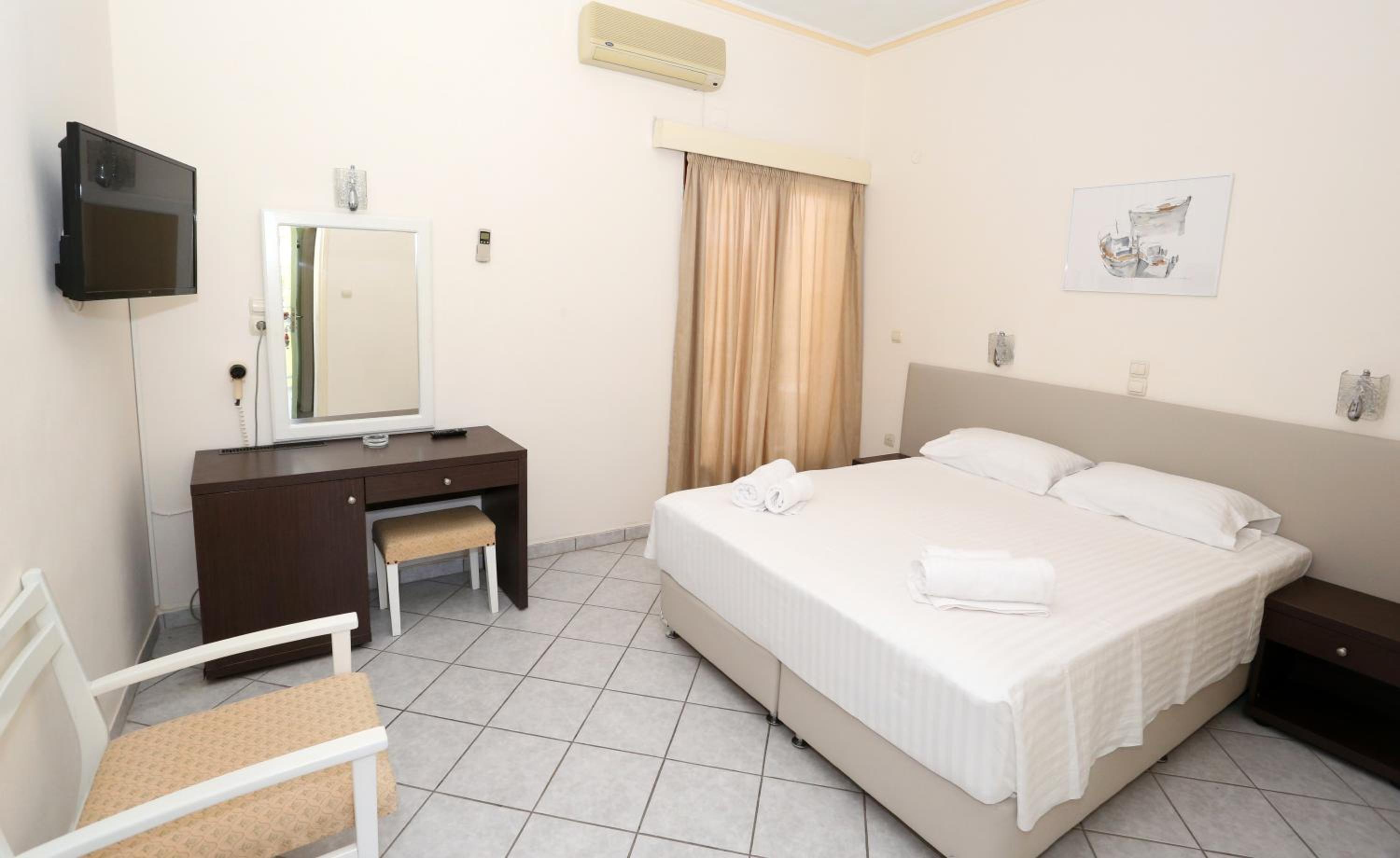 Twin/Double Room - Photo 2