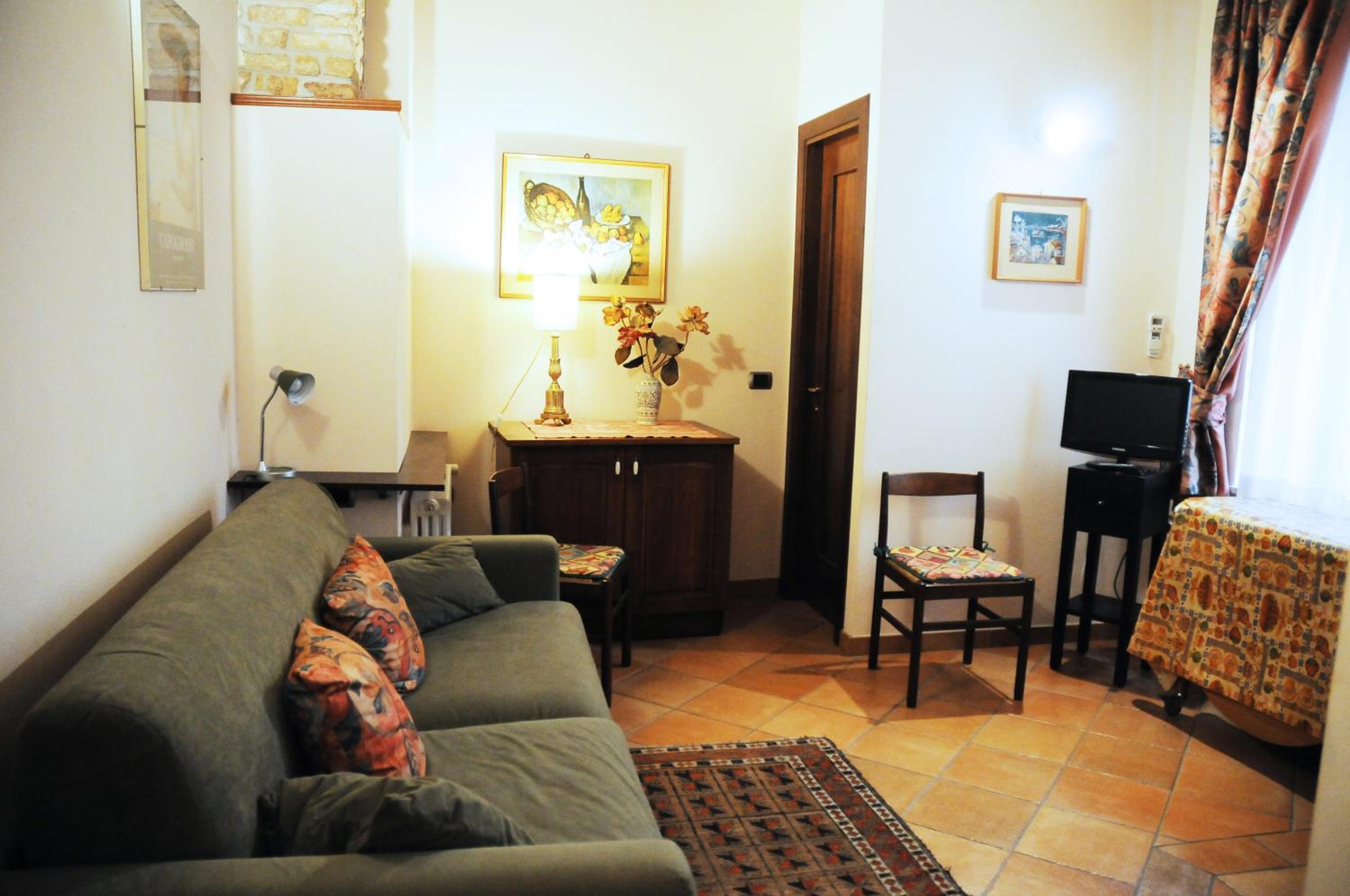 Apartment photo 1