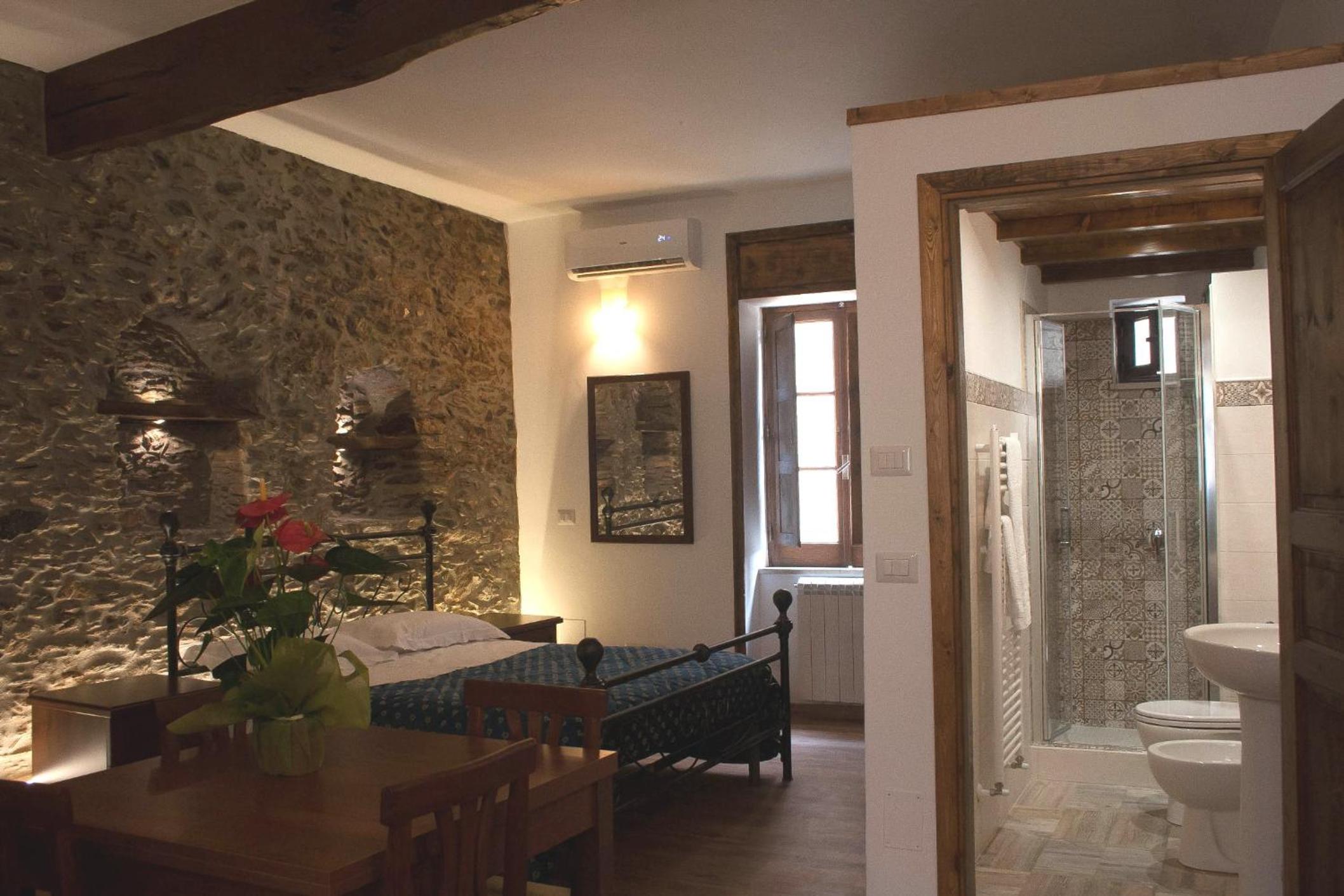 Deluxe Room - Photo 1