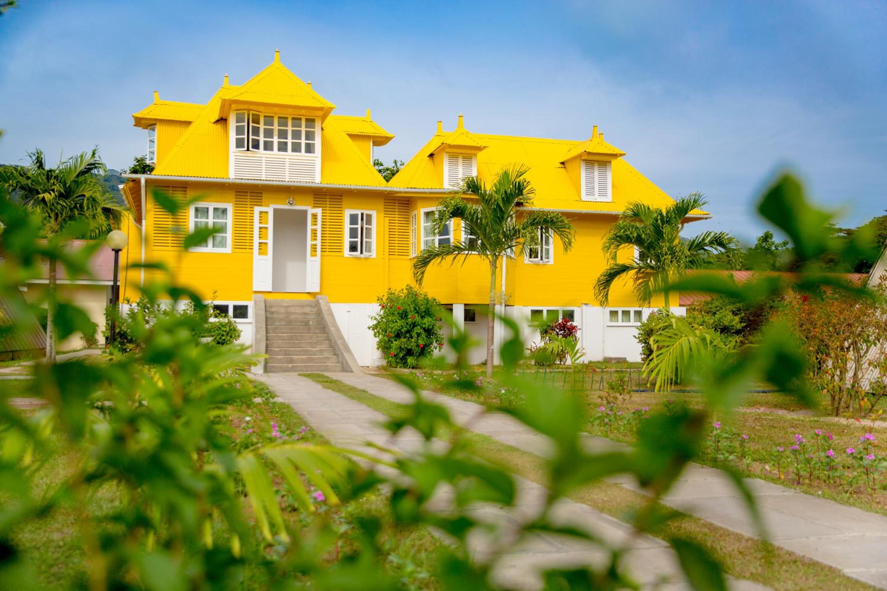 Yellow House - Adult Only