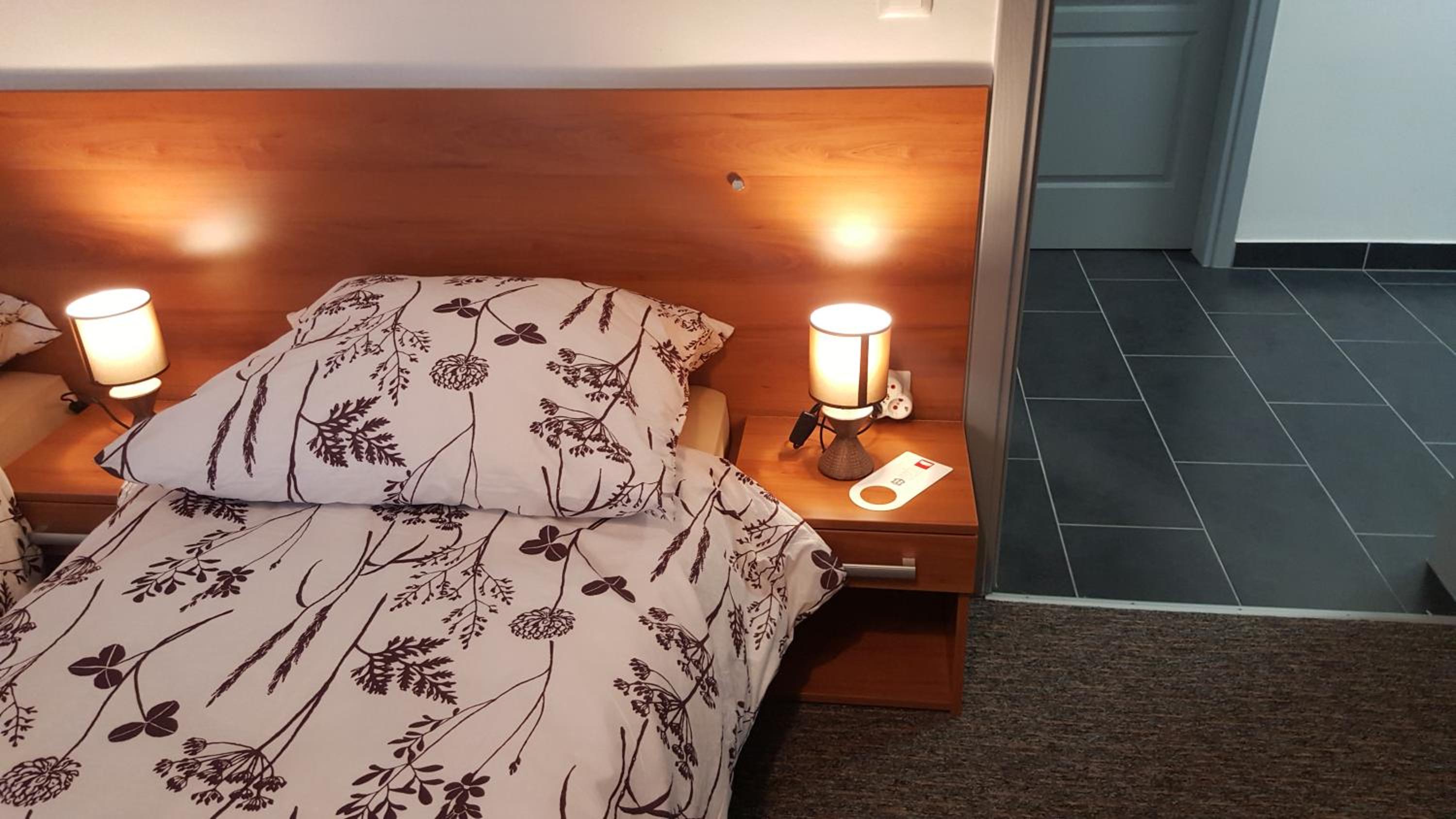 Double Room - Photo 2