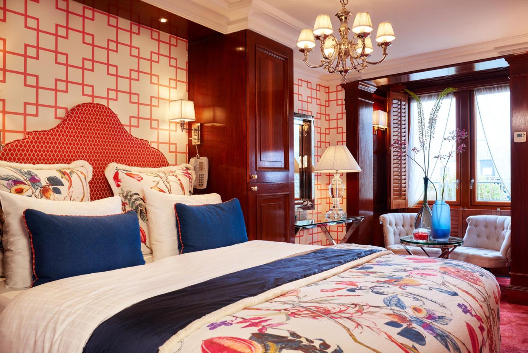 Double or Twin Room with Bathroom photo 2