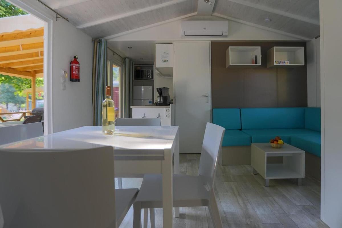 Comfort Mobile Home (3 bedrooms) photo 3