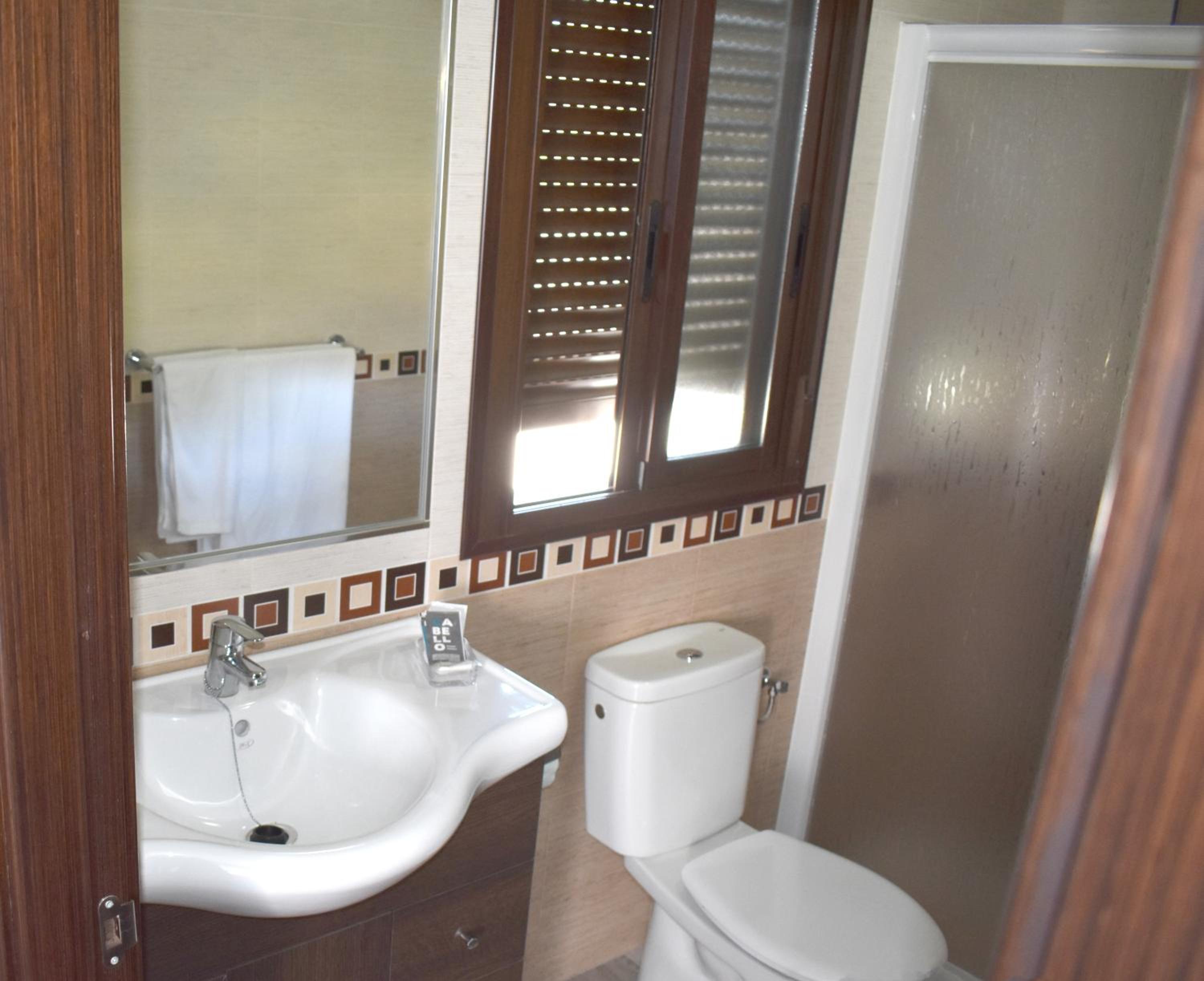 Twin Room with Terrace - Photo 12