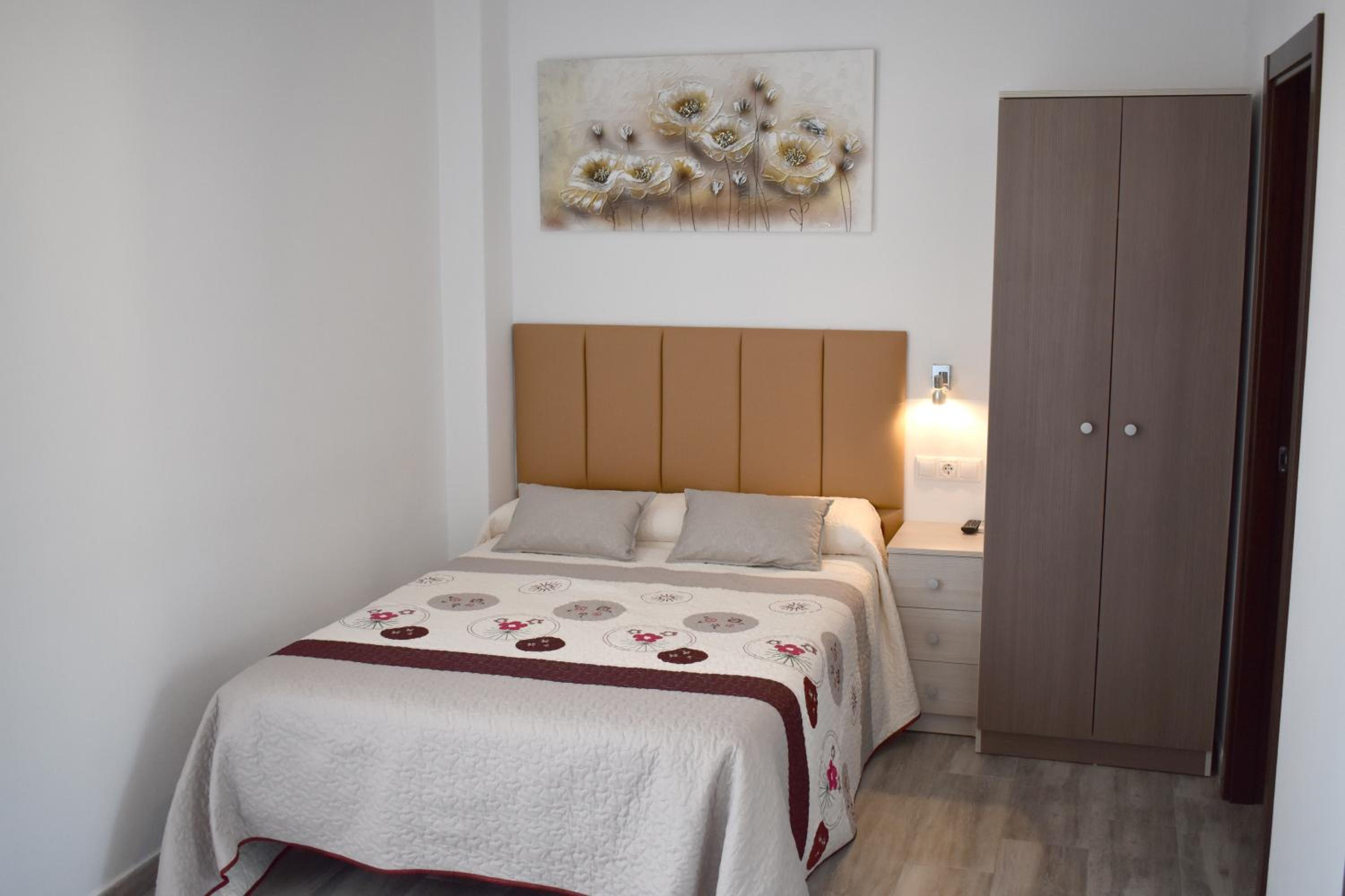 Double Room with Terrace - Photo 9
