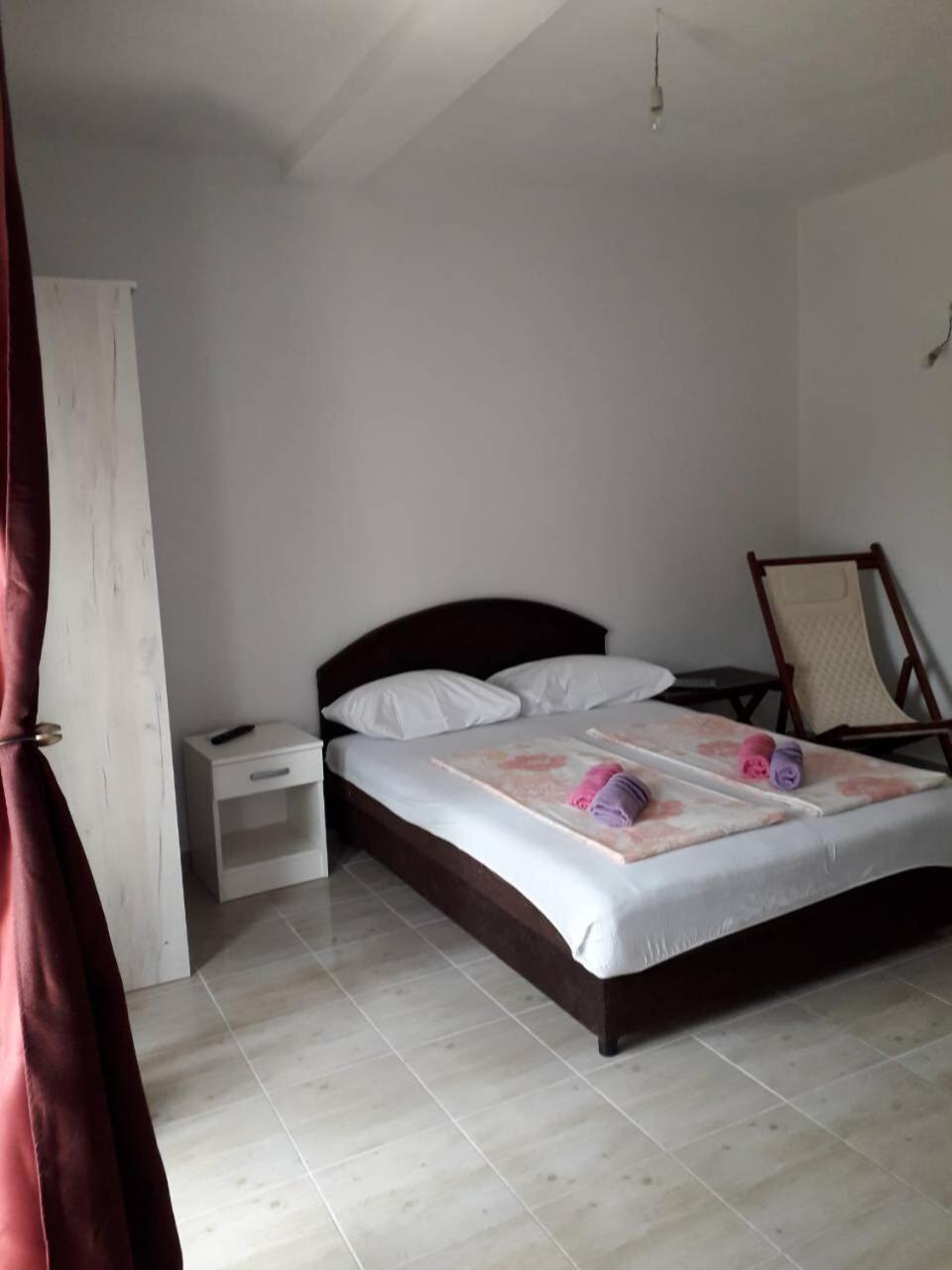 Studio Apartment photo 2
