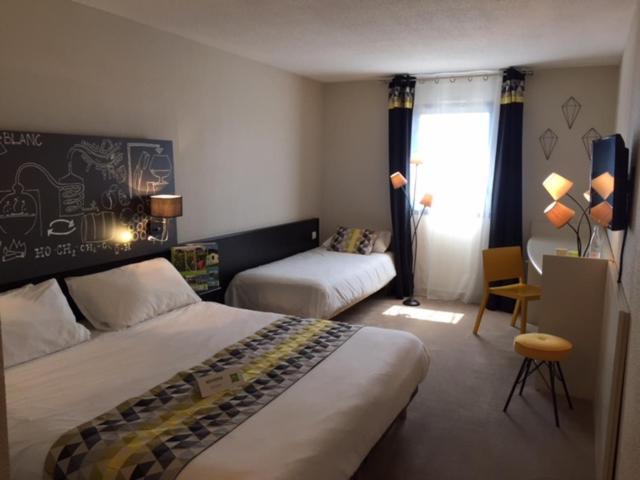 Standard One Double Bed - Photo 8