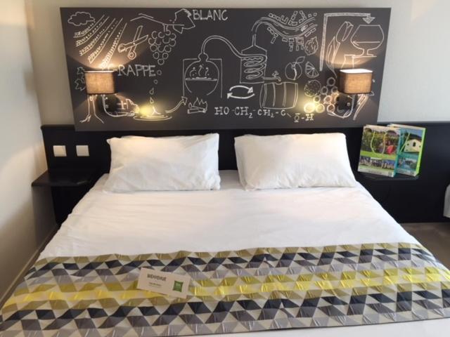 Standard One Double Bed - Photo 10