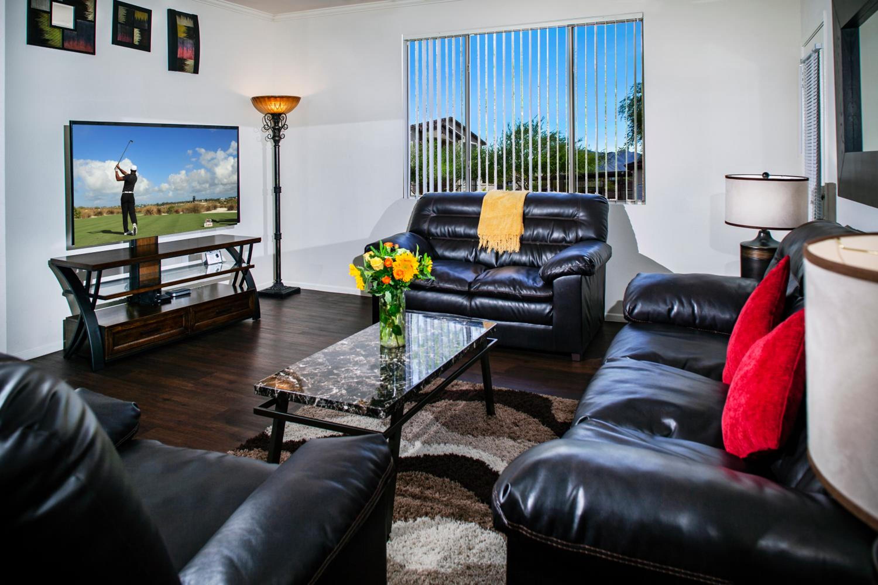 Three-Bedroom Apartment photo 1