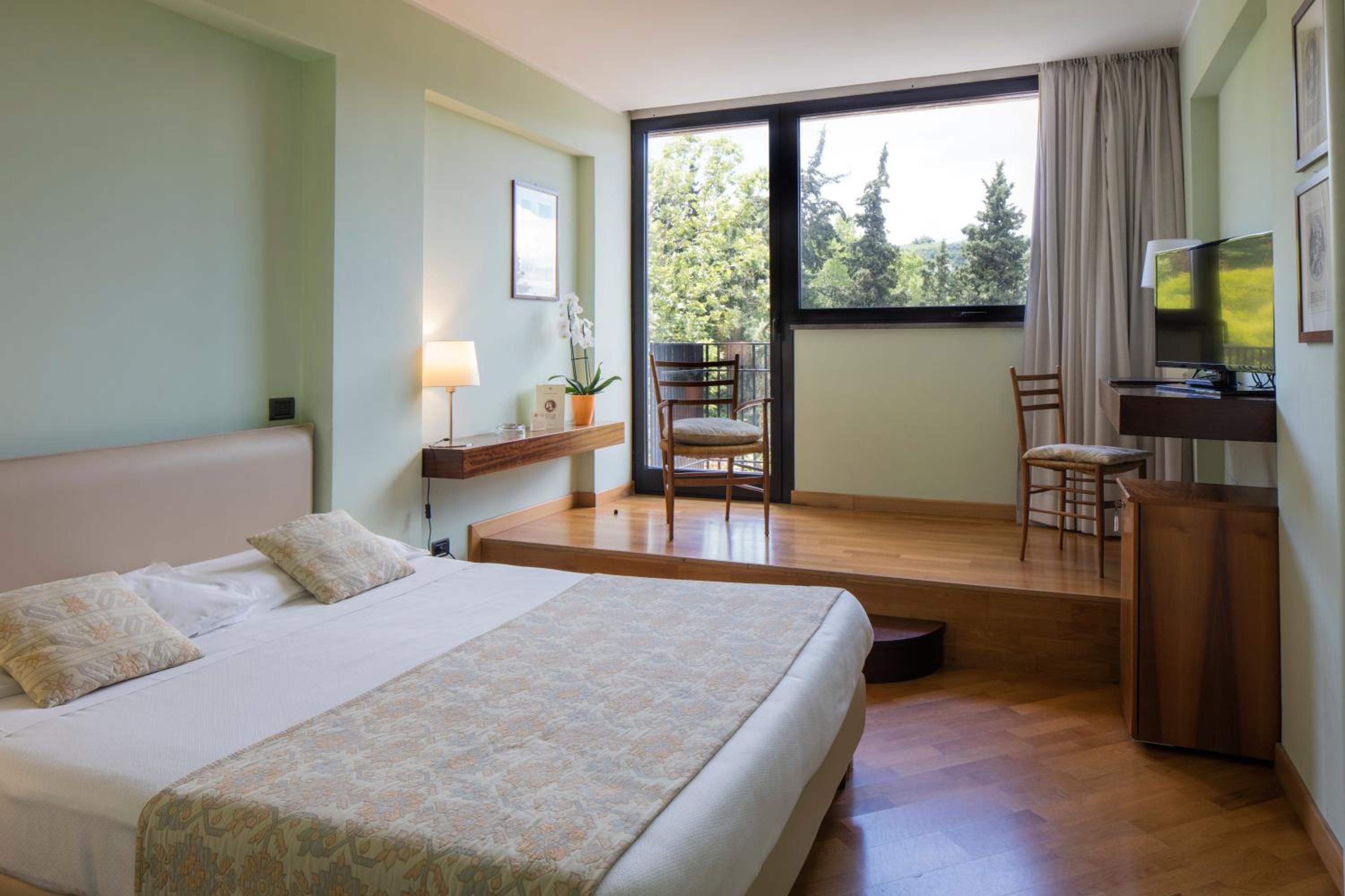 Classic Double or Twin Room - Photo 1