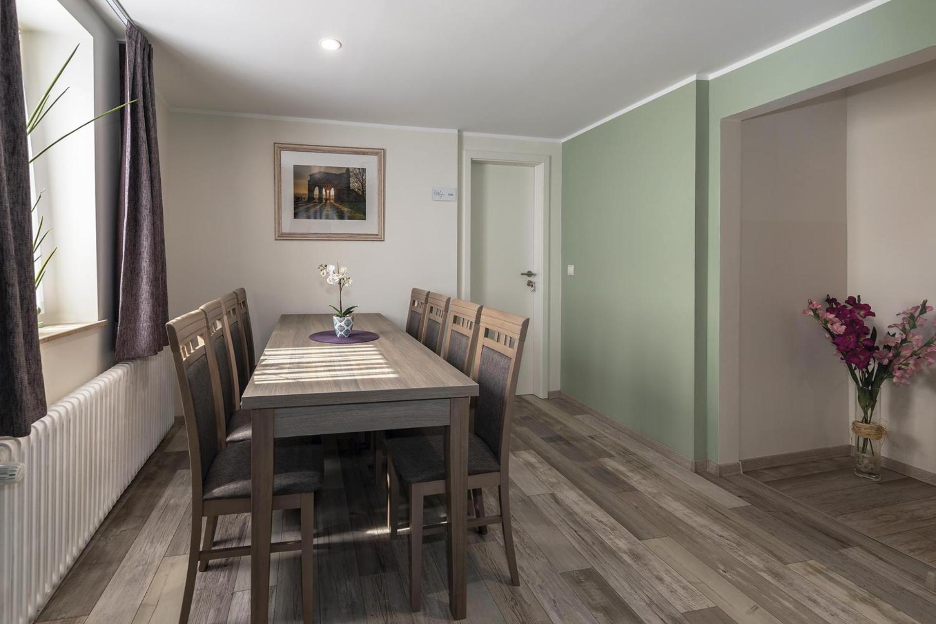 Double Room with Balcony - Photo 7