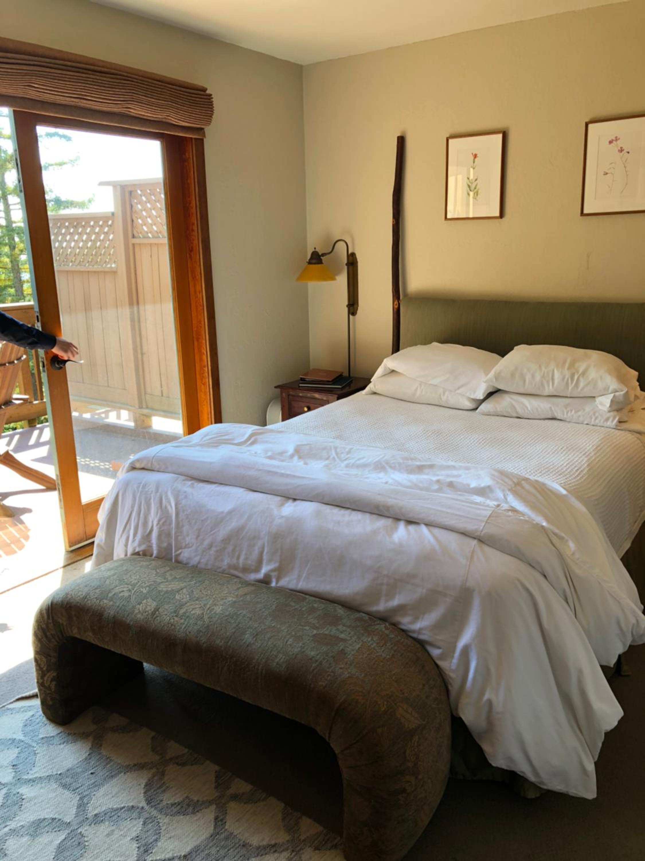Queen Room with Patio and Fireplace photo 2