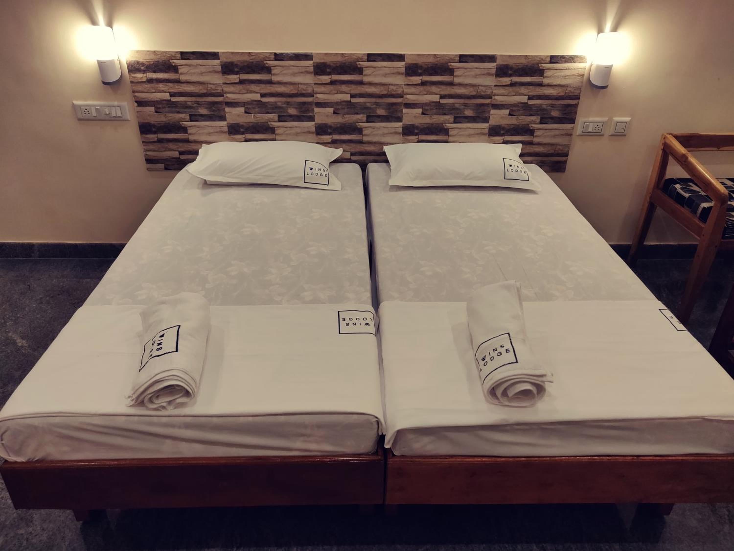 Standard Double Room with Fan - Photo 17