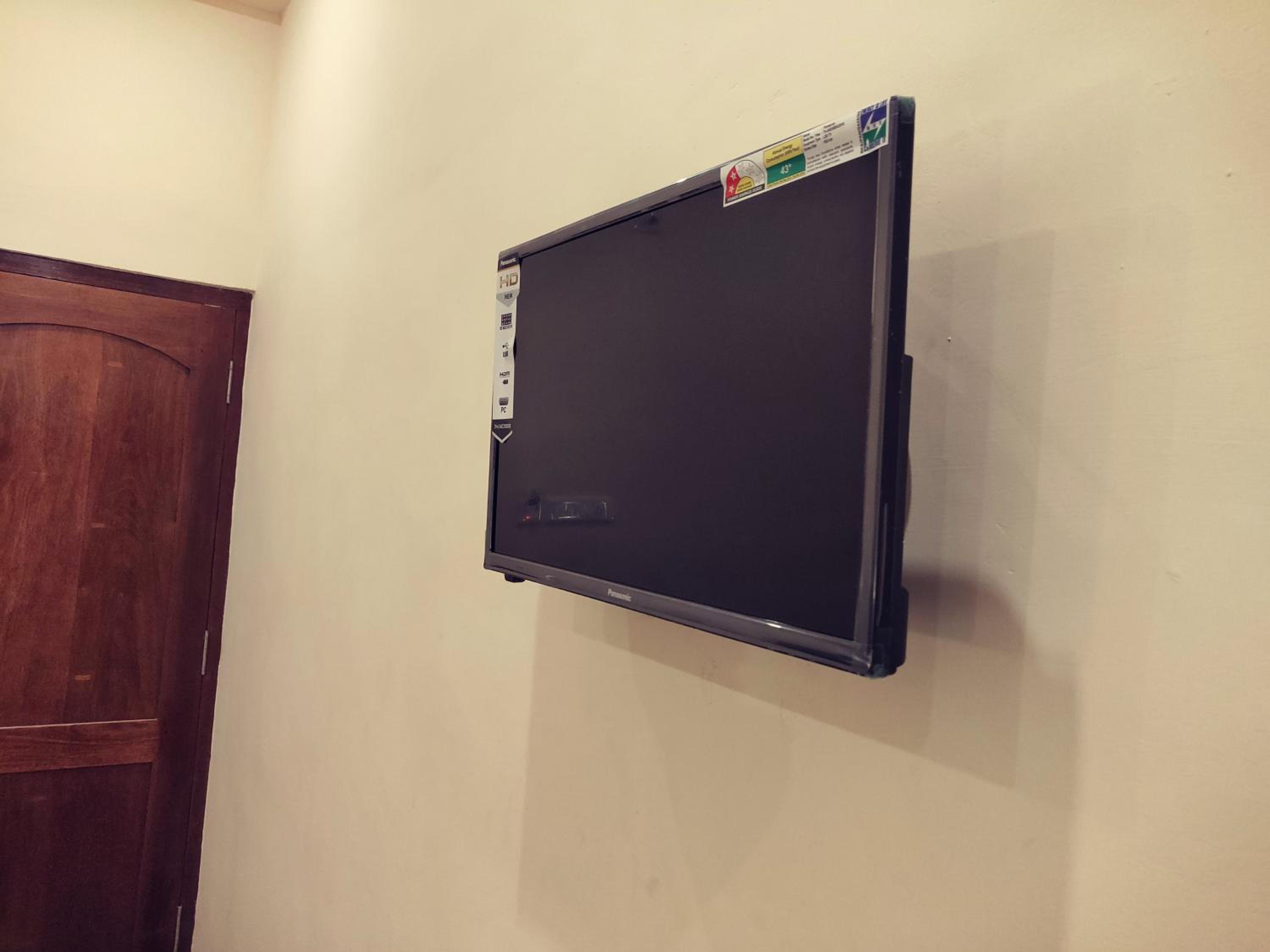 Standard Double Room with Fan - Photo 2