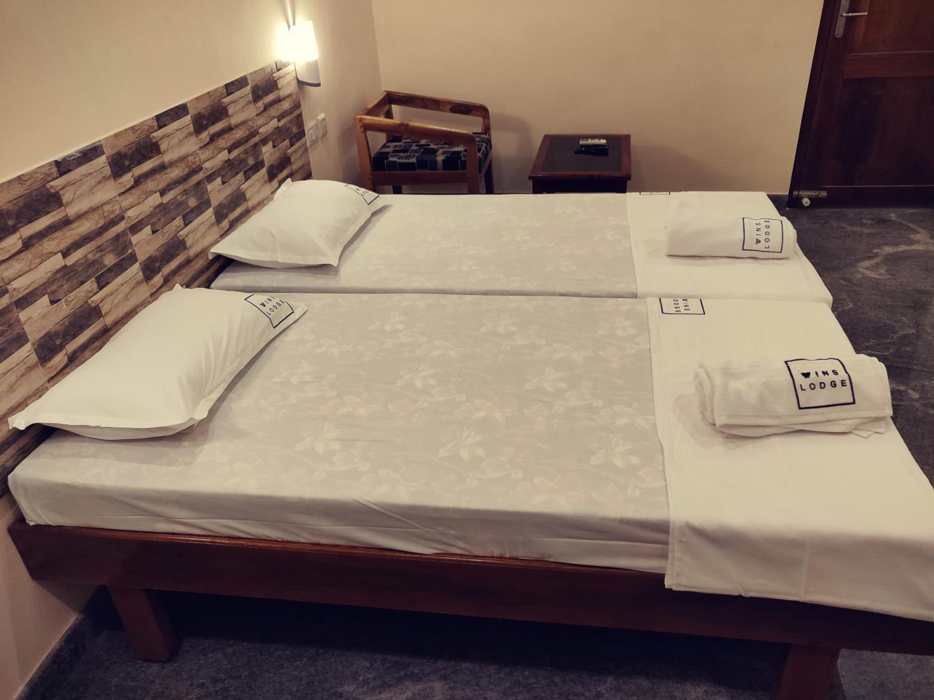 Standard Double Room with Fan - Photo 4