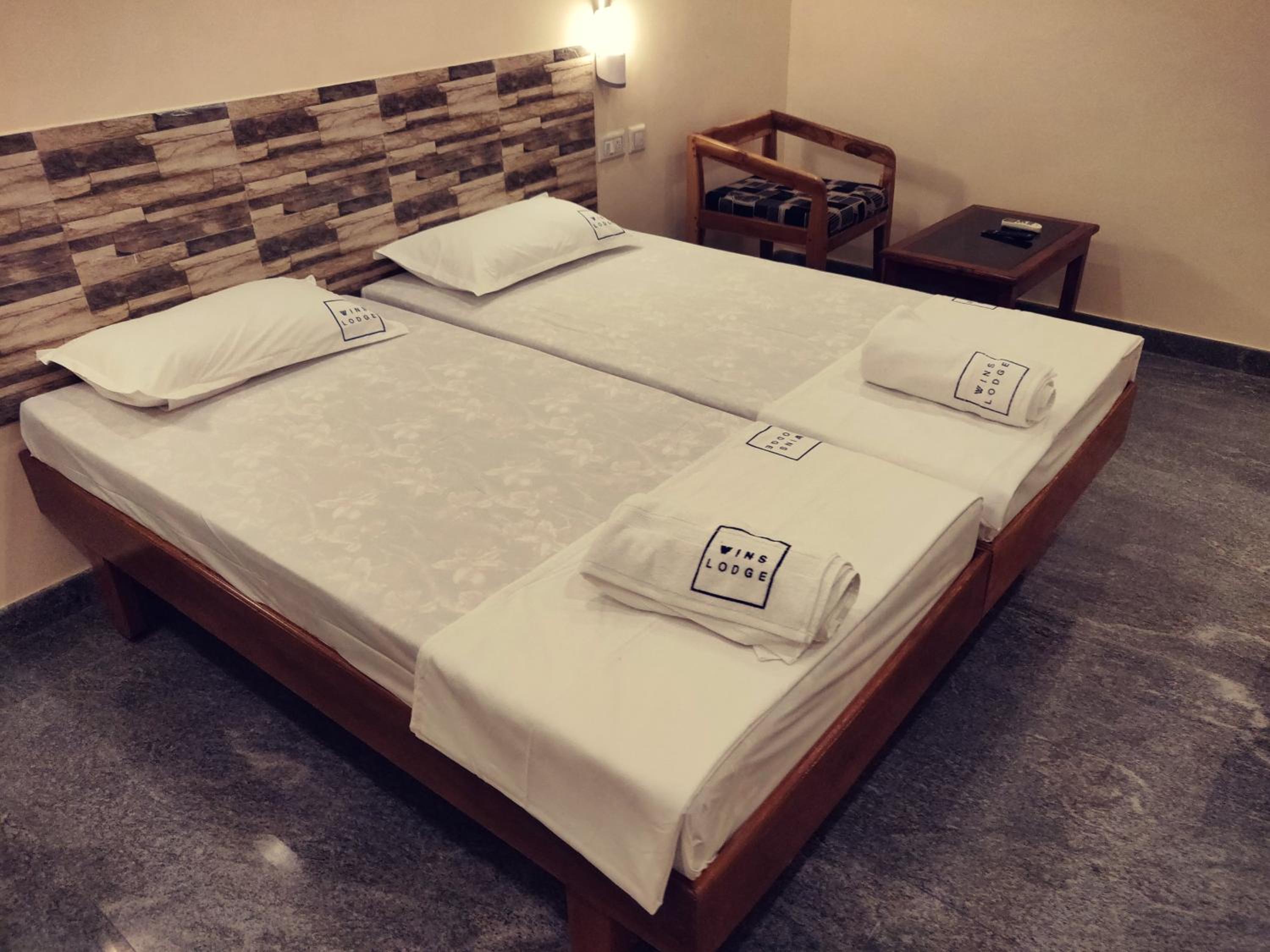Standard Double Room with Fan - Photo 6