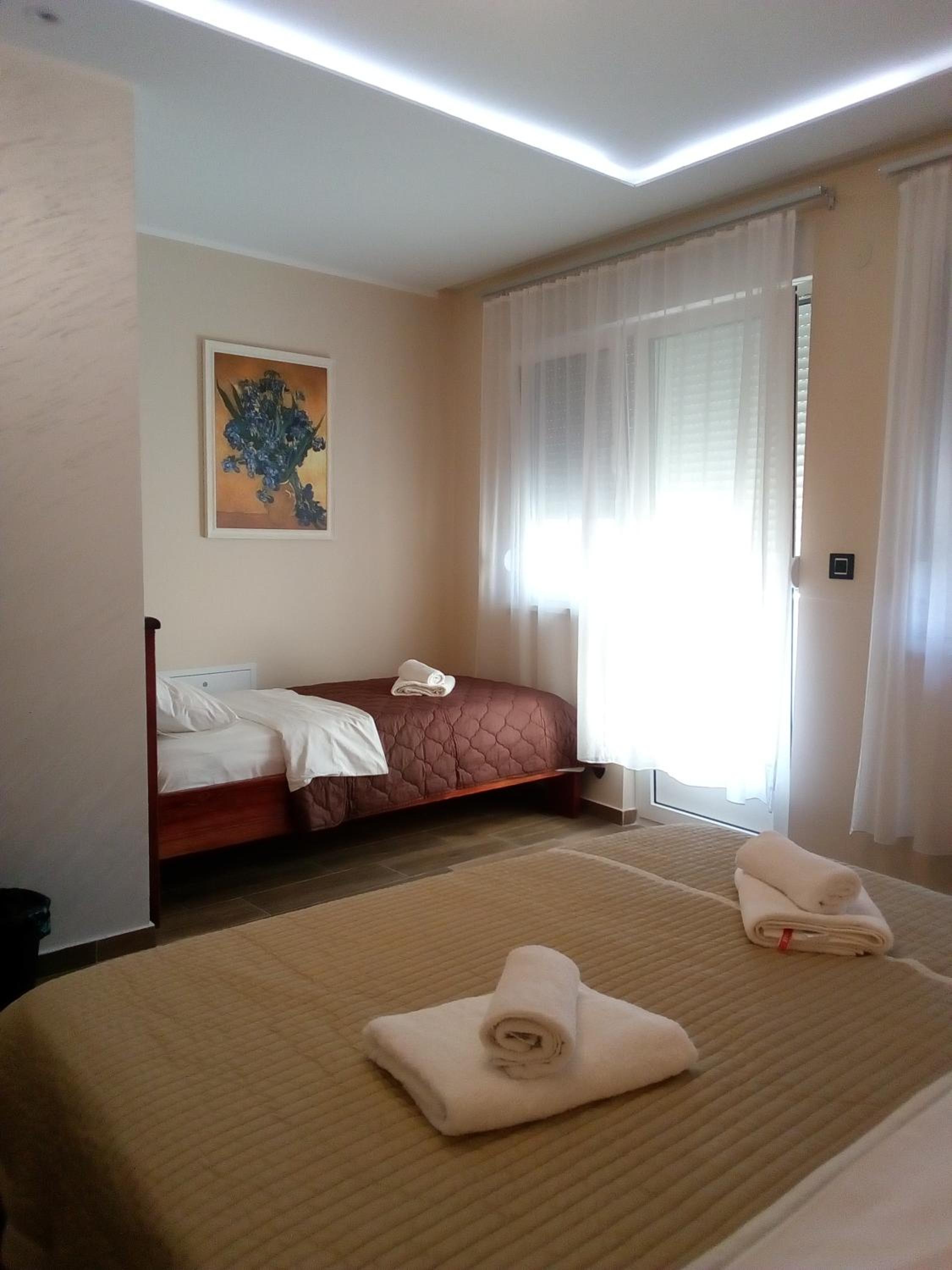 Quadruple Room with Terrace photo 3